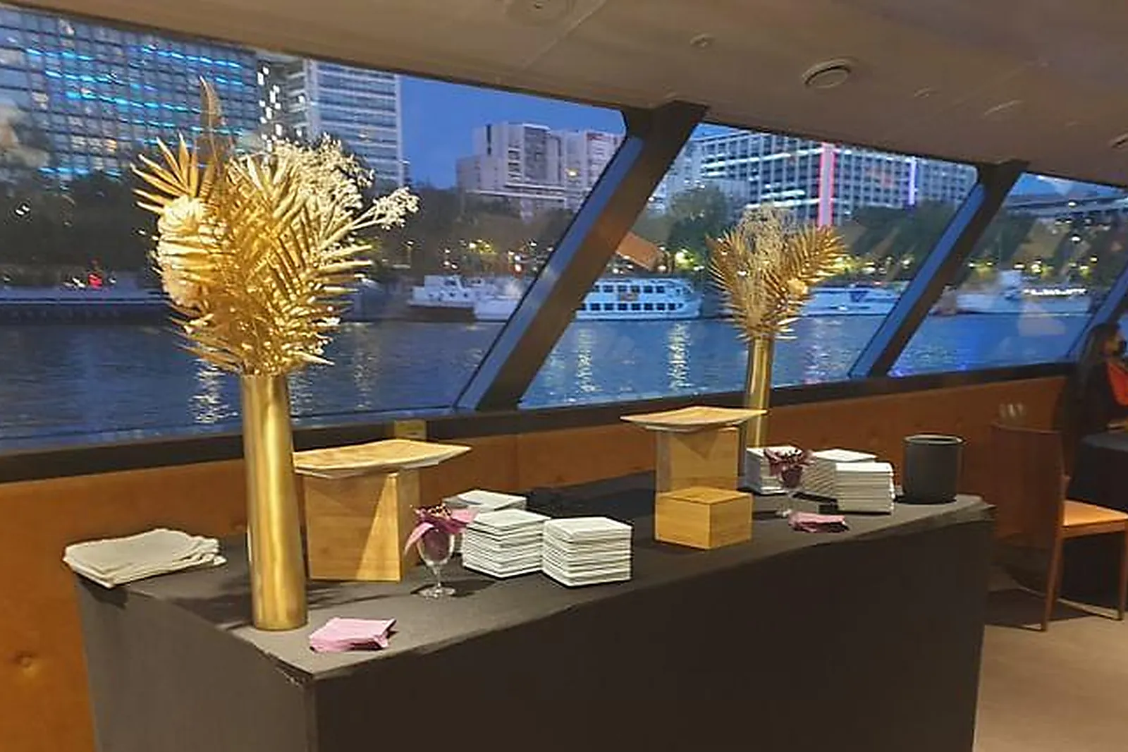 Lieux événementiels, BÂTEAU EVASION