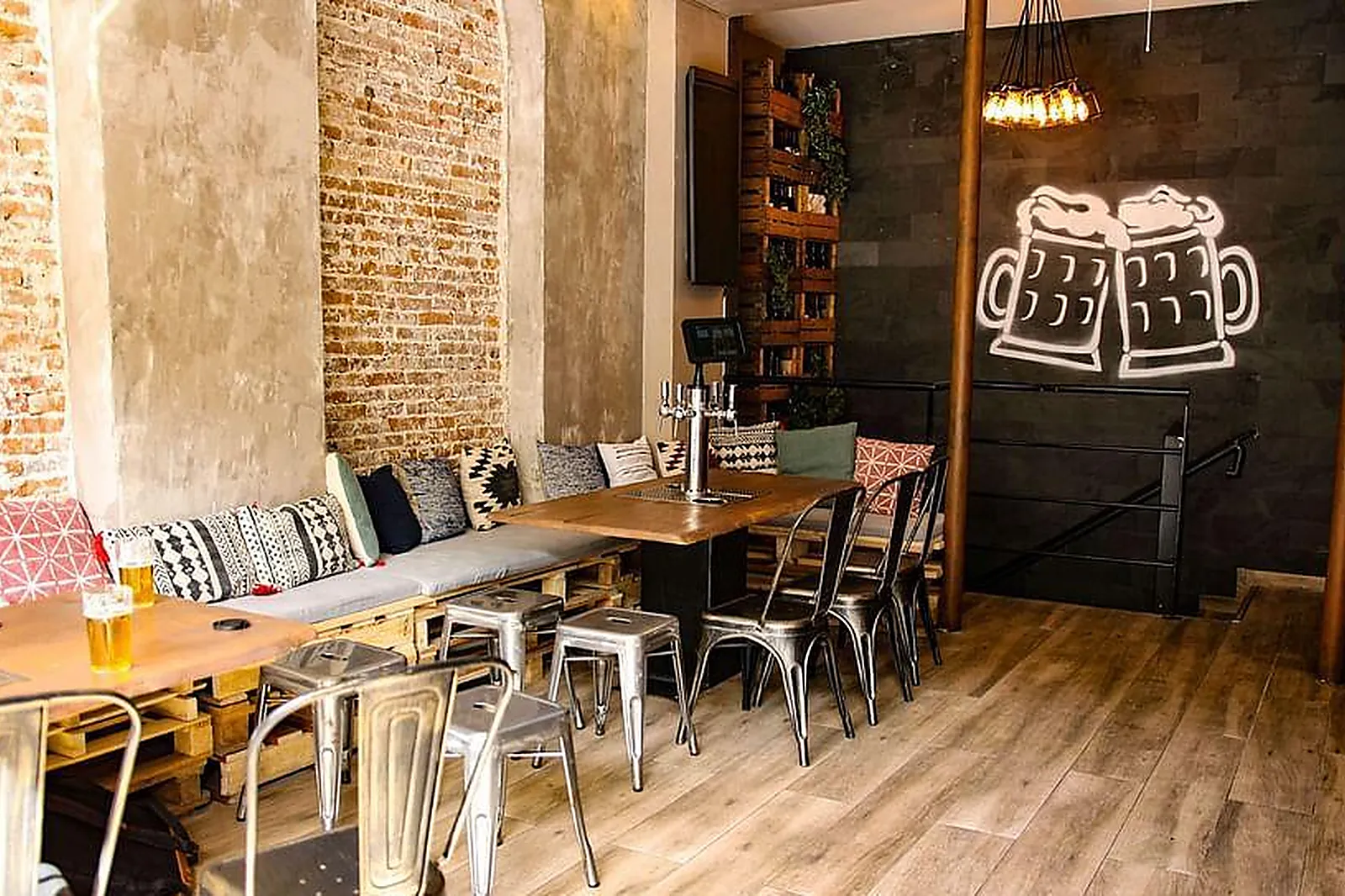 Lieux événementiels, CHOPE MOI RÉPUBLIQUE