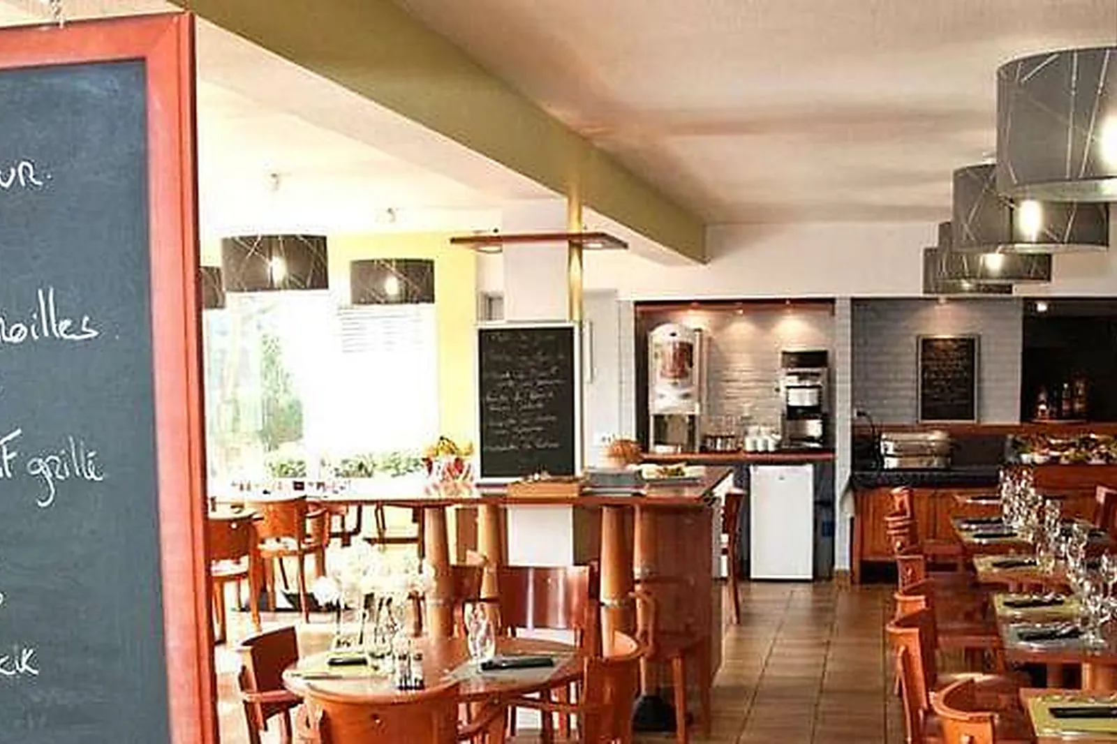 Lieux événementiels, COMFORT HOTEL LOMME ***