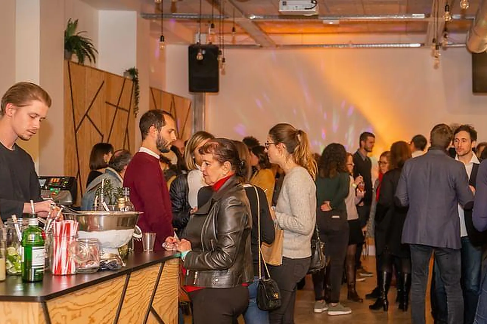 Lieux événementiels, CREATIS