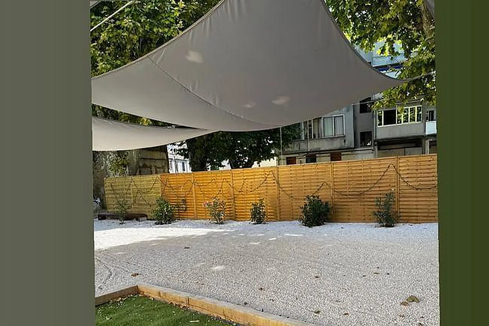 Lieux événementiels, CABARET-THÉÂTRE L'ÉTOILE BLEUE