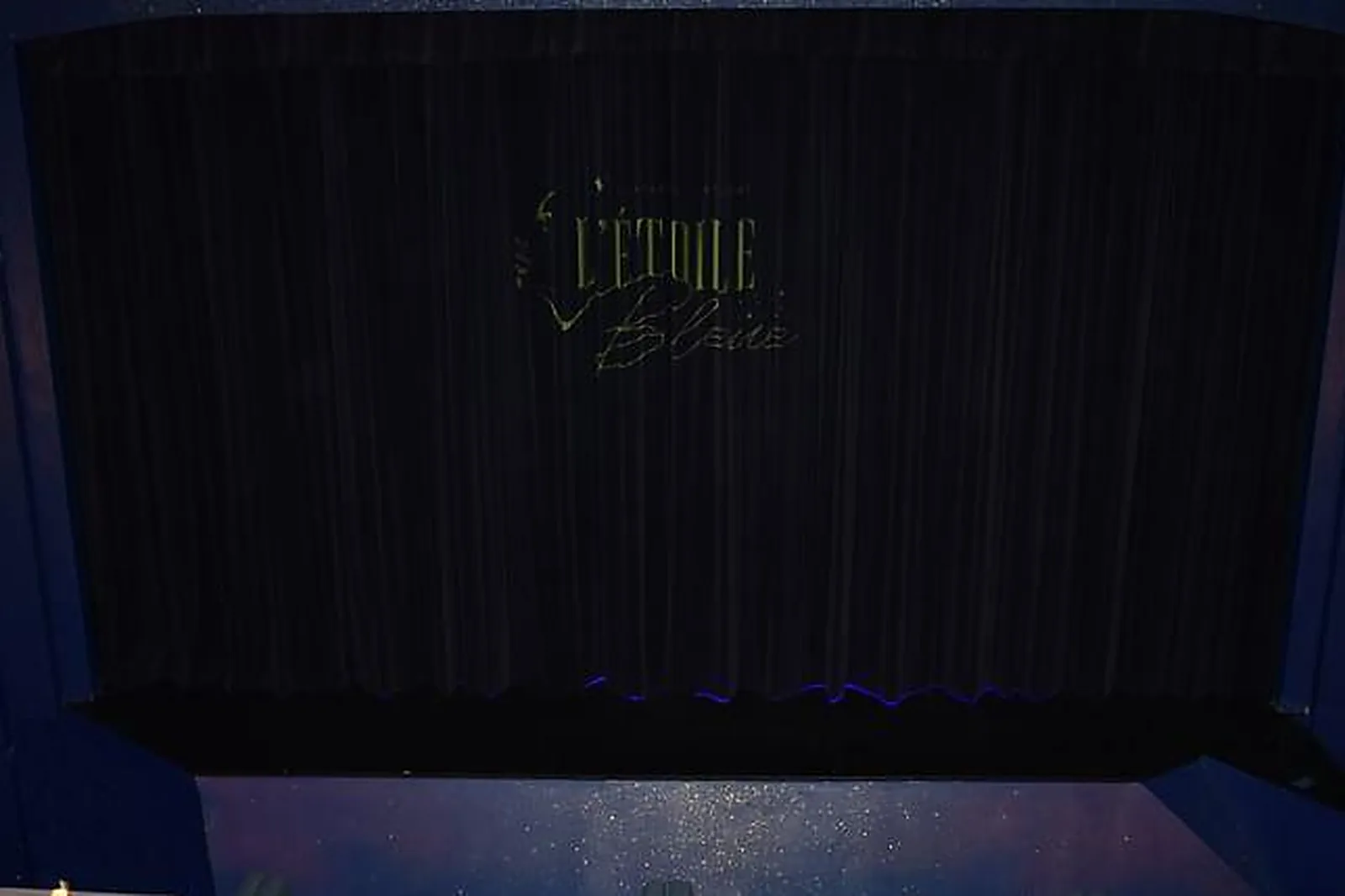 Lieux événementiels, CABARET-THÉÂTRE L'ÉTOILE BLEUE