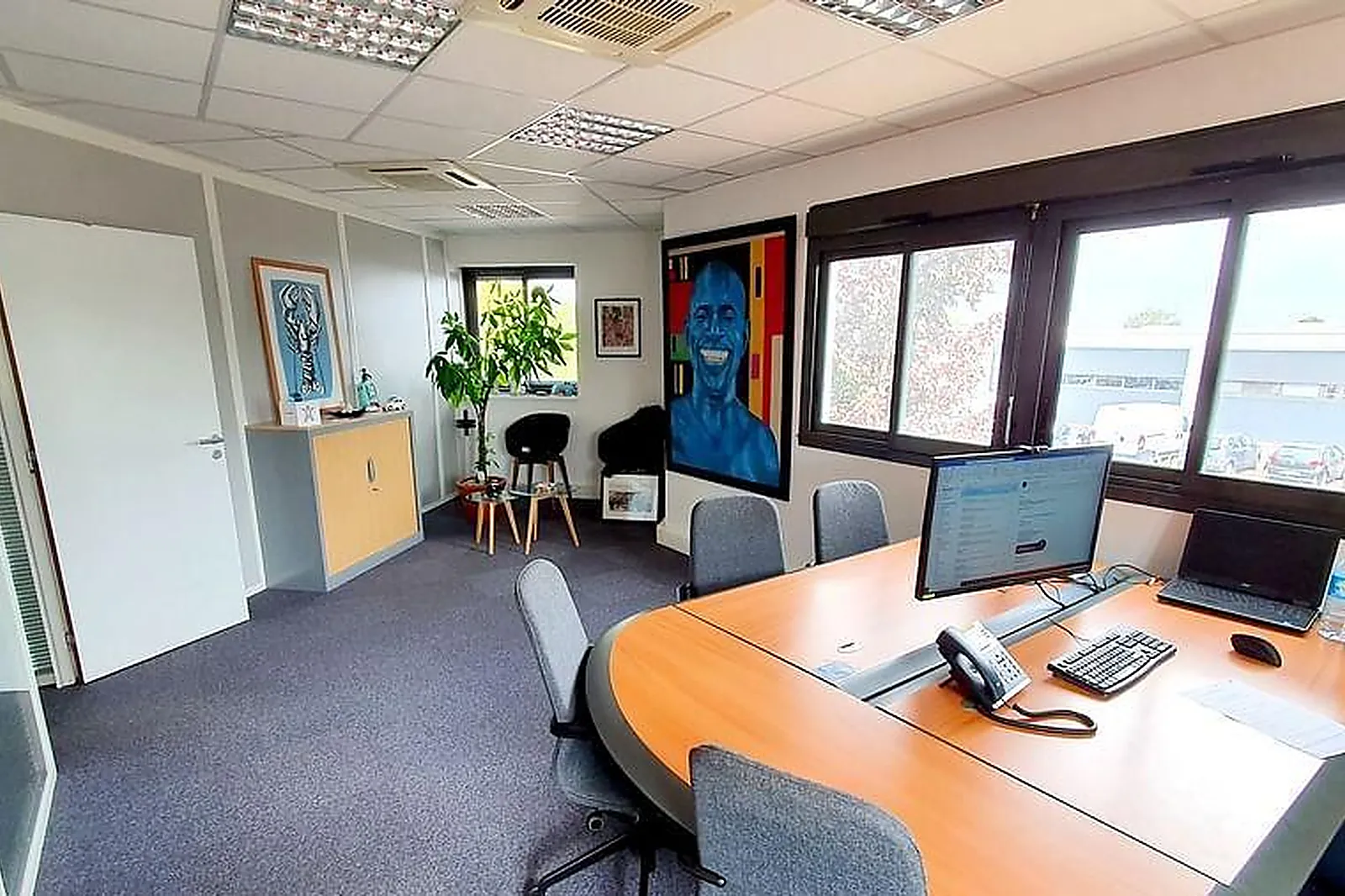 Lieux événementiels, LAC - SALLE DE RÉUNION