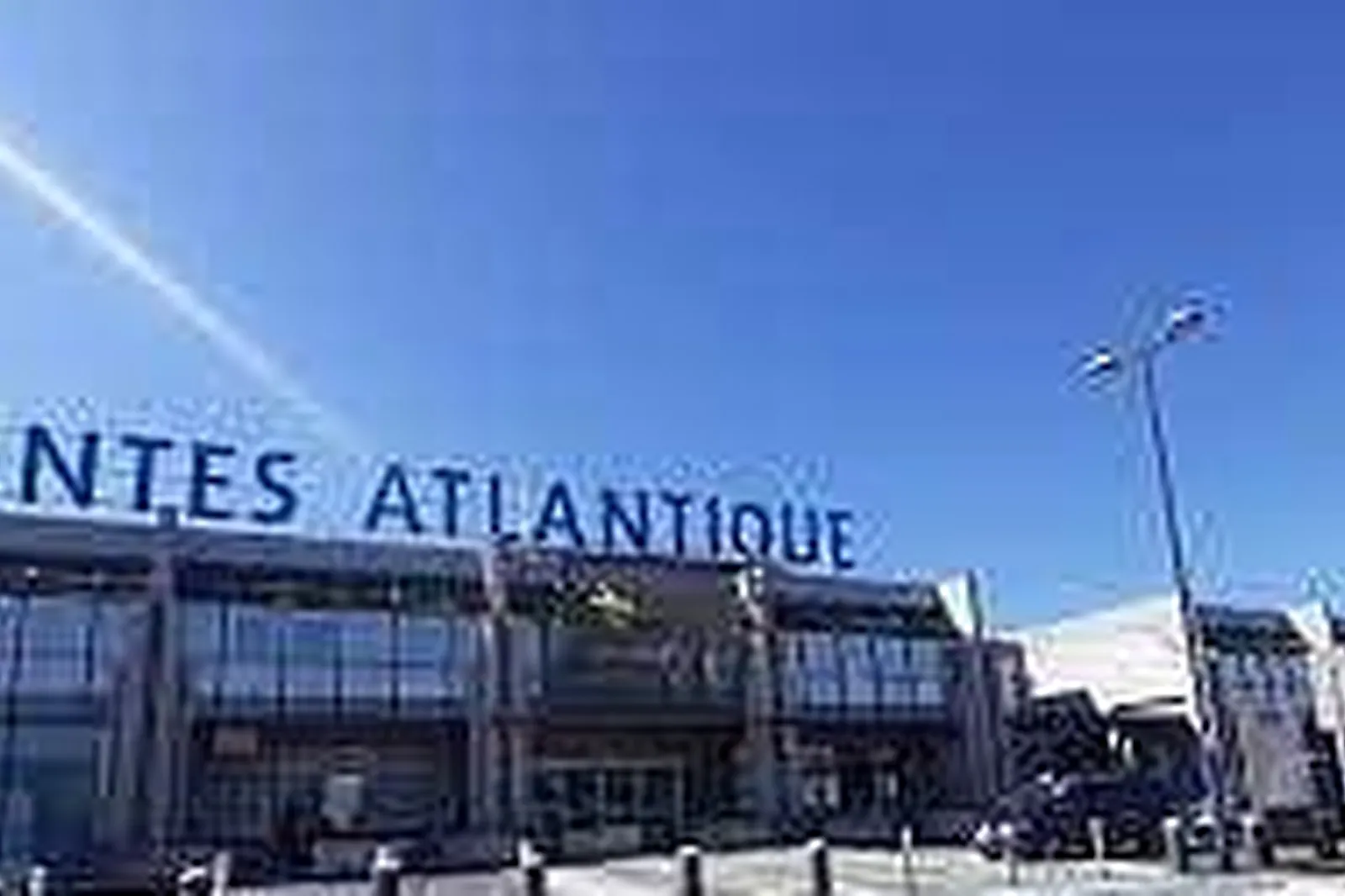 Lieux événementiels, LAC - SALLE DE RÉUNION