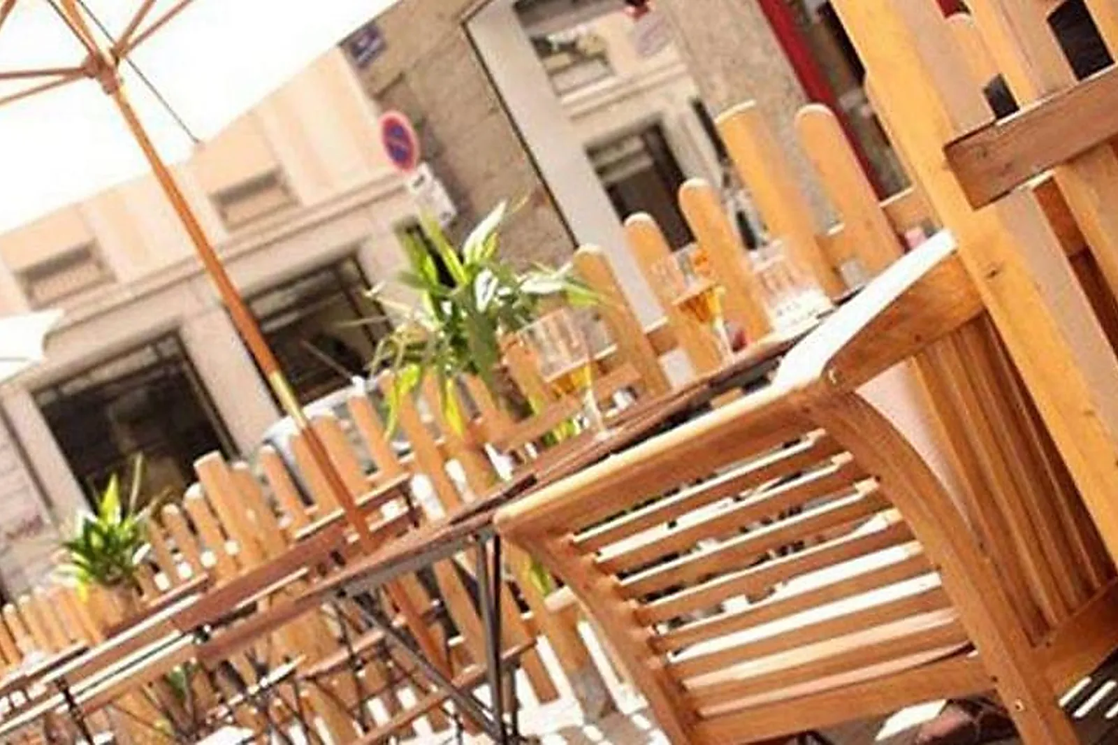 Lieux événementiels, CAFÉ DES ANTIQUAIRES