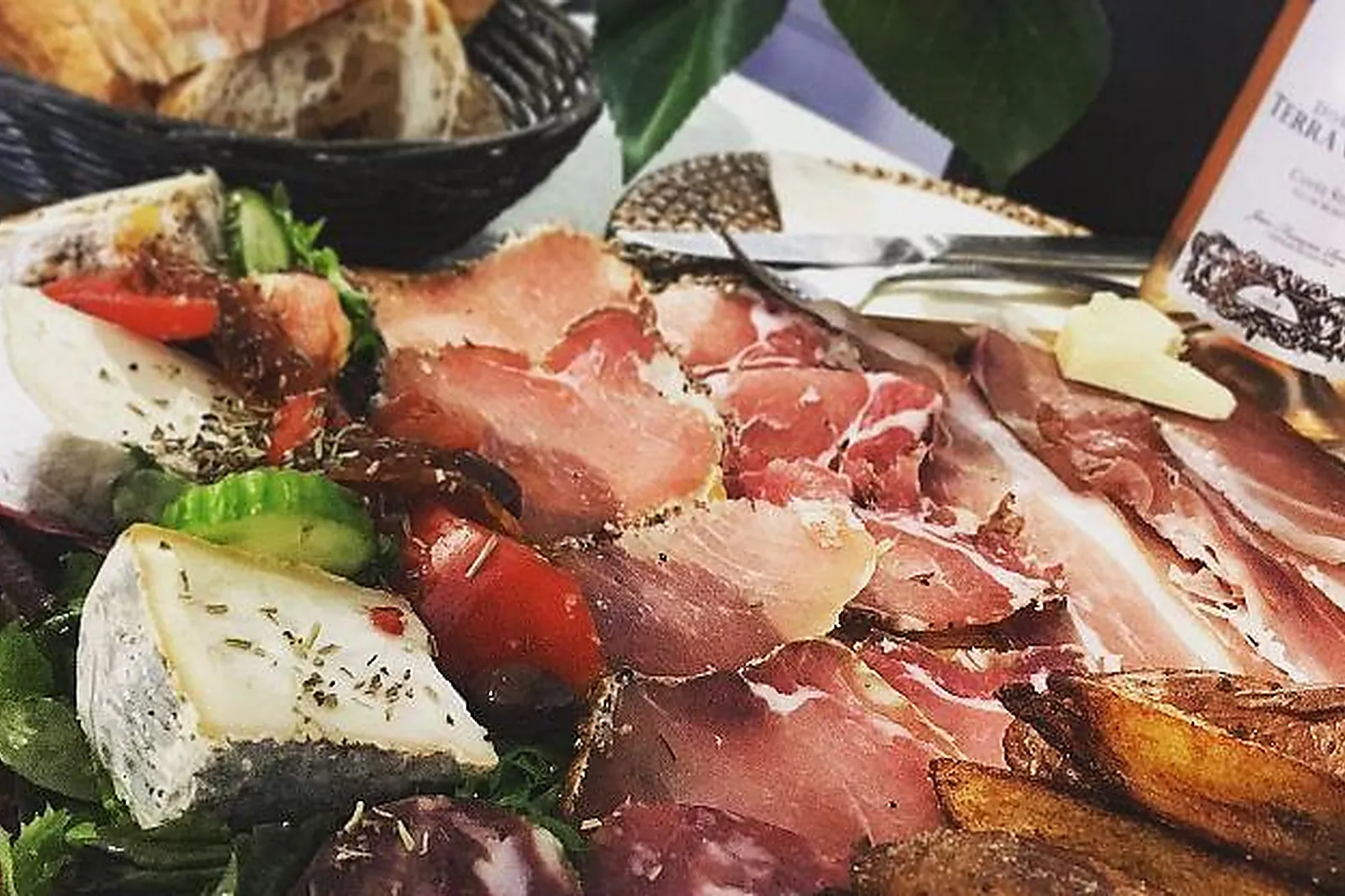 Lieux événementiels, CAFÉ DES ANTIQUAIRES