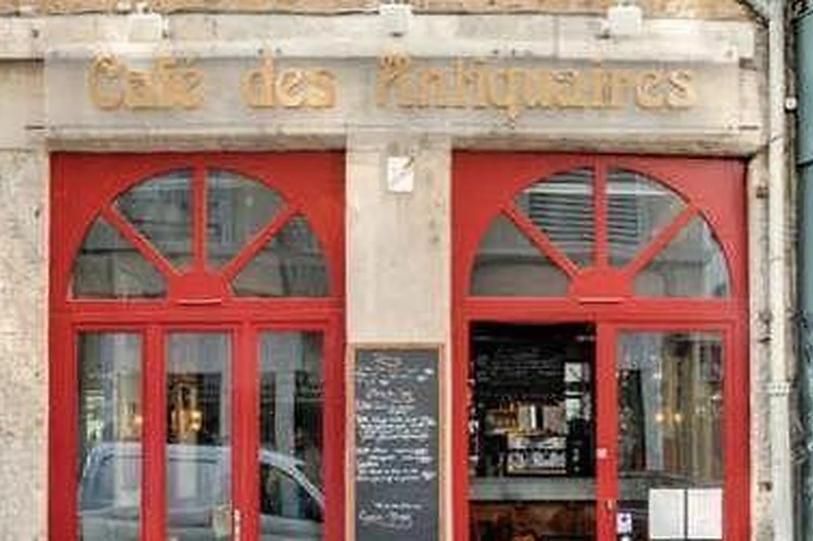 Lieux événementiels, CAFÉ DES ANTIQUAIRES