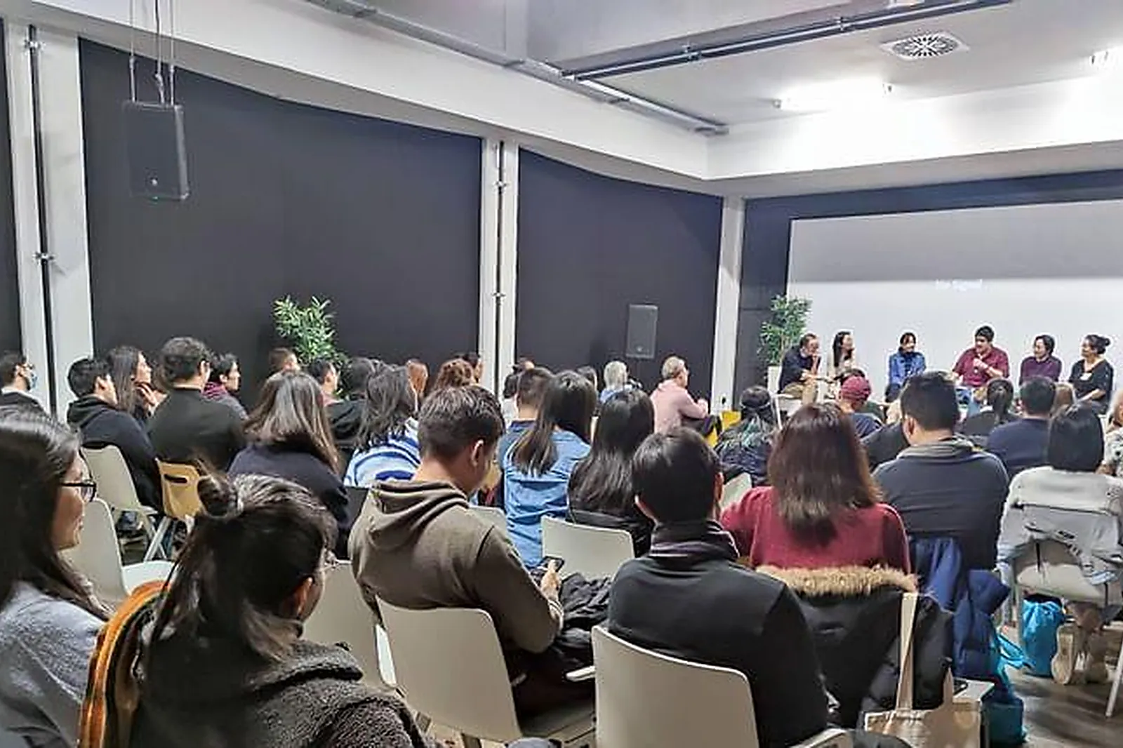 Lieux événementiels, CAFÉ DU VILLAGE