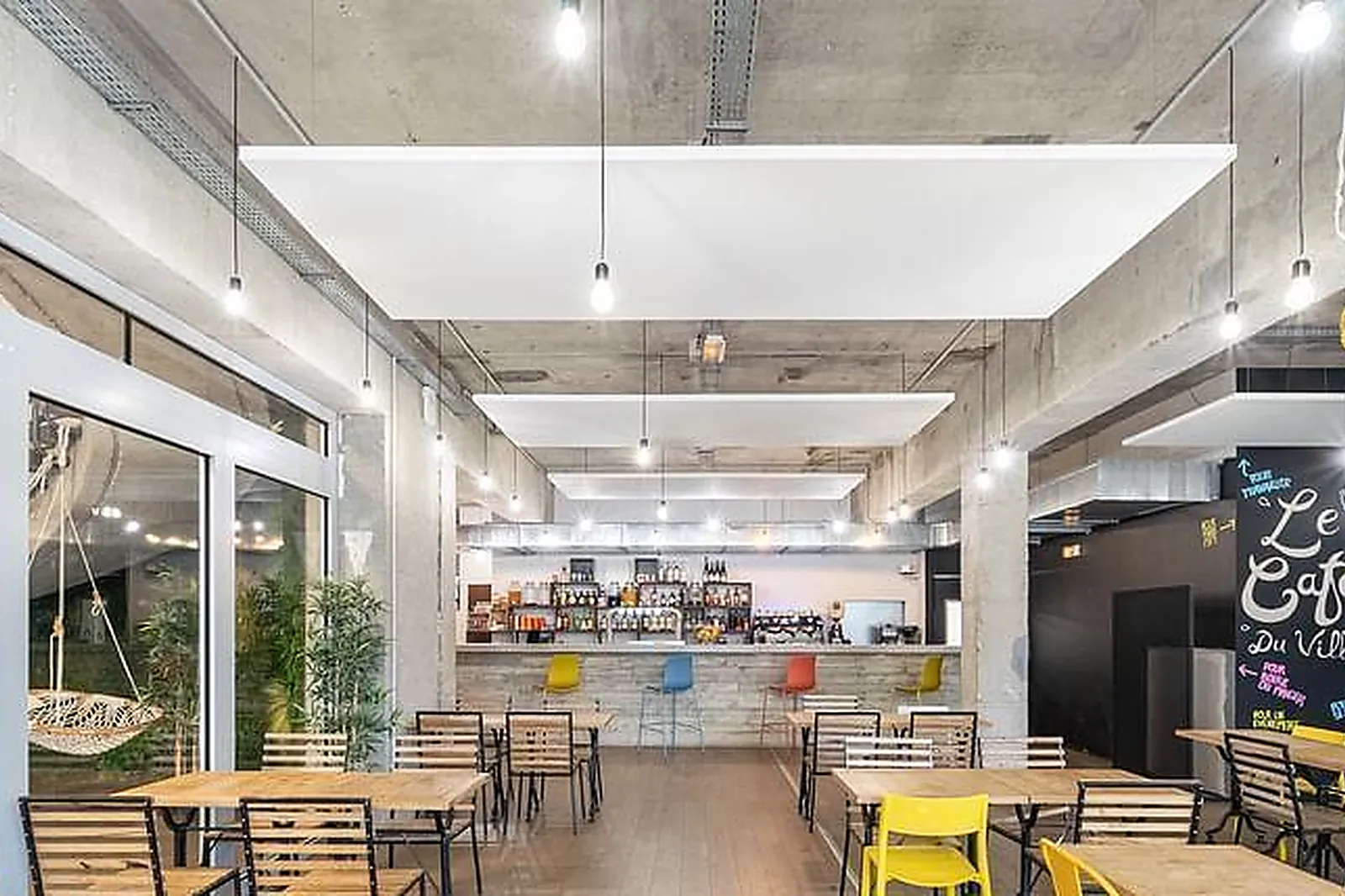 Lieux événementiels, CAFÉ DU VILLAGE