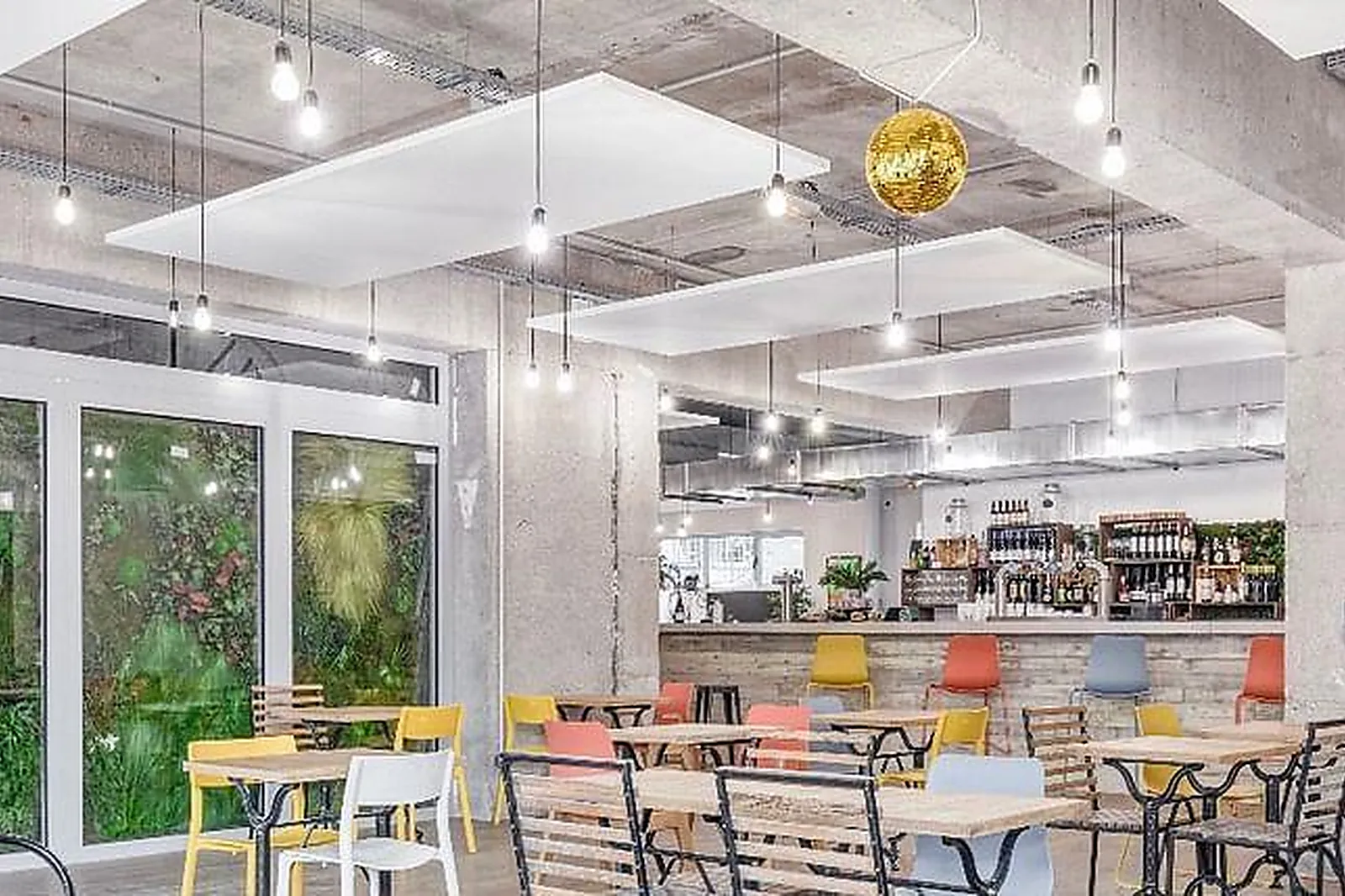 Lieux événementiels, CAFÉ DU VILLAGE