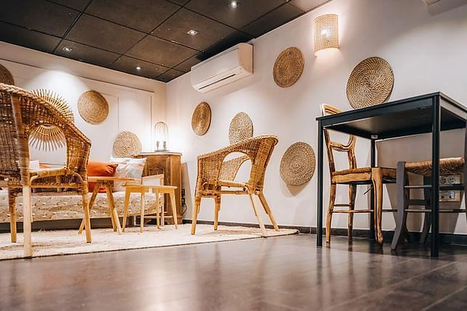 Lieux événementiels, CAFÉ MÃE