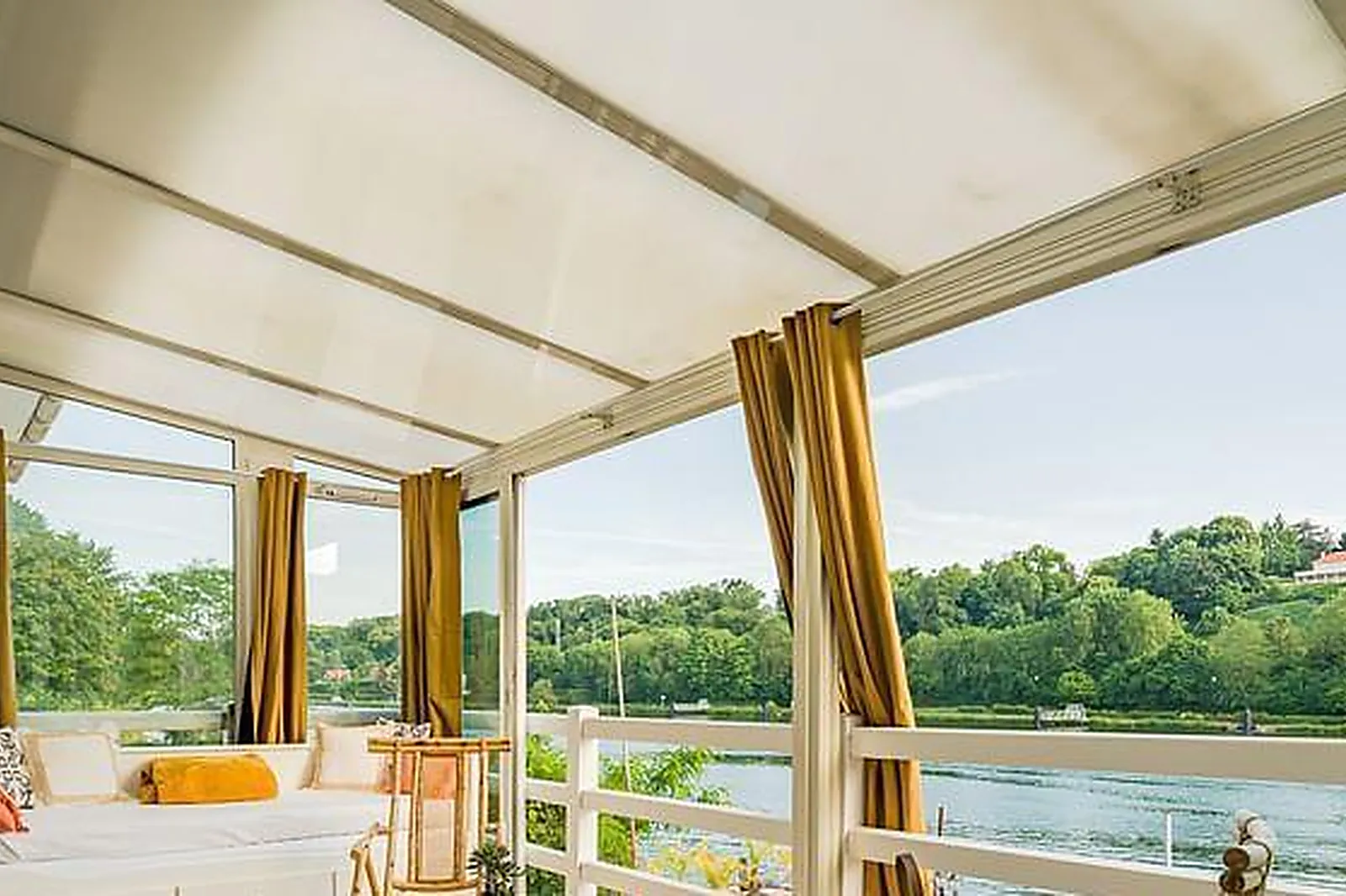 Lieux événementiels, CHÂTEAU DE CÉNEVIÈRES