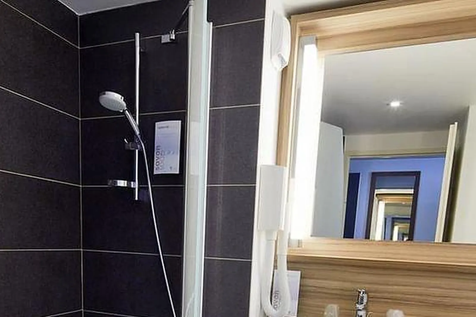 Lieux événementiels, CAMPANILE ALES CENTRE ***