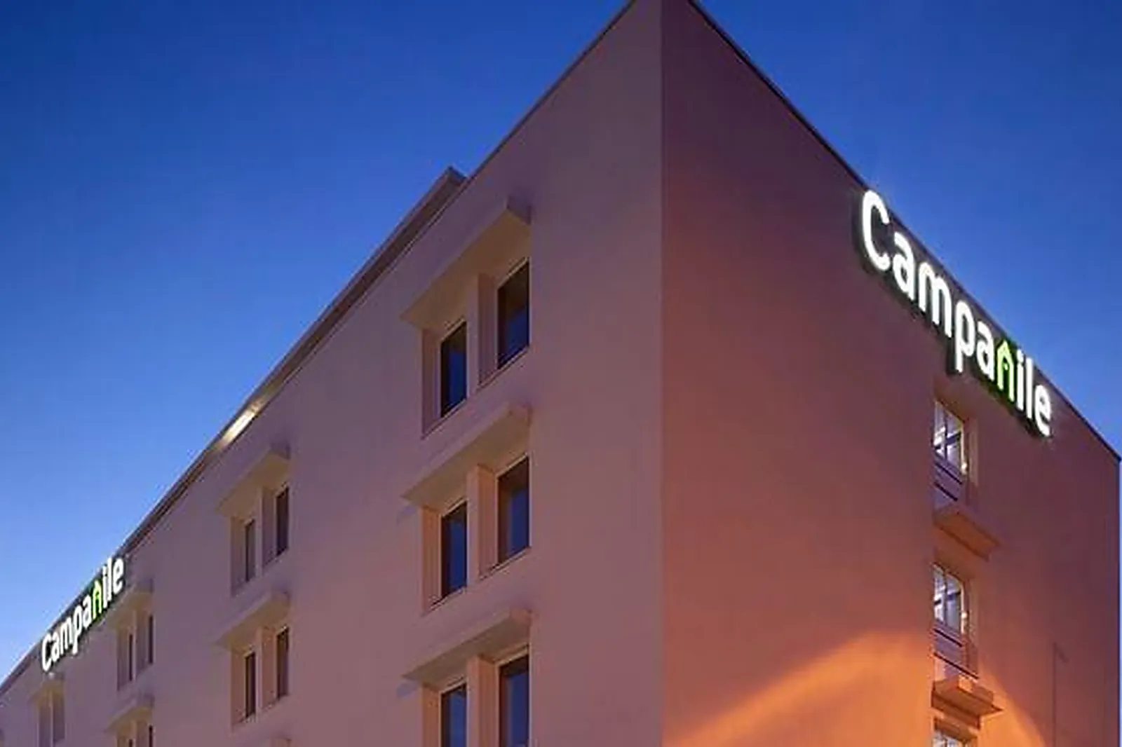 Lieux événementiels, CAMPANILE ALES CENTRE ***