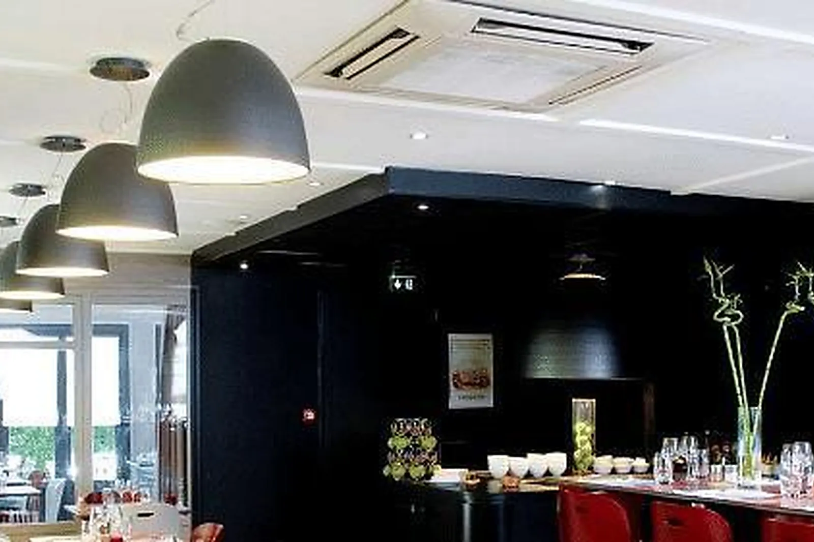 Lieux événementiels, CAMPANILE ANNECY SUD***