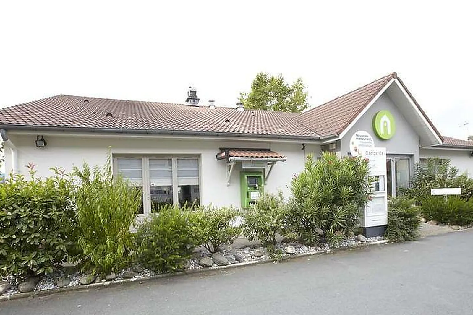 Lieux événementiels, CAMPANILE BAYONNE***