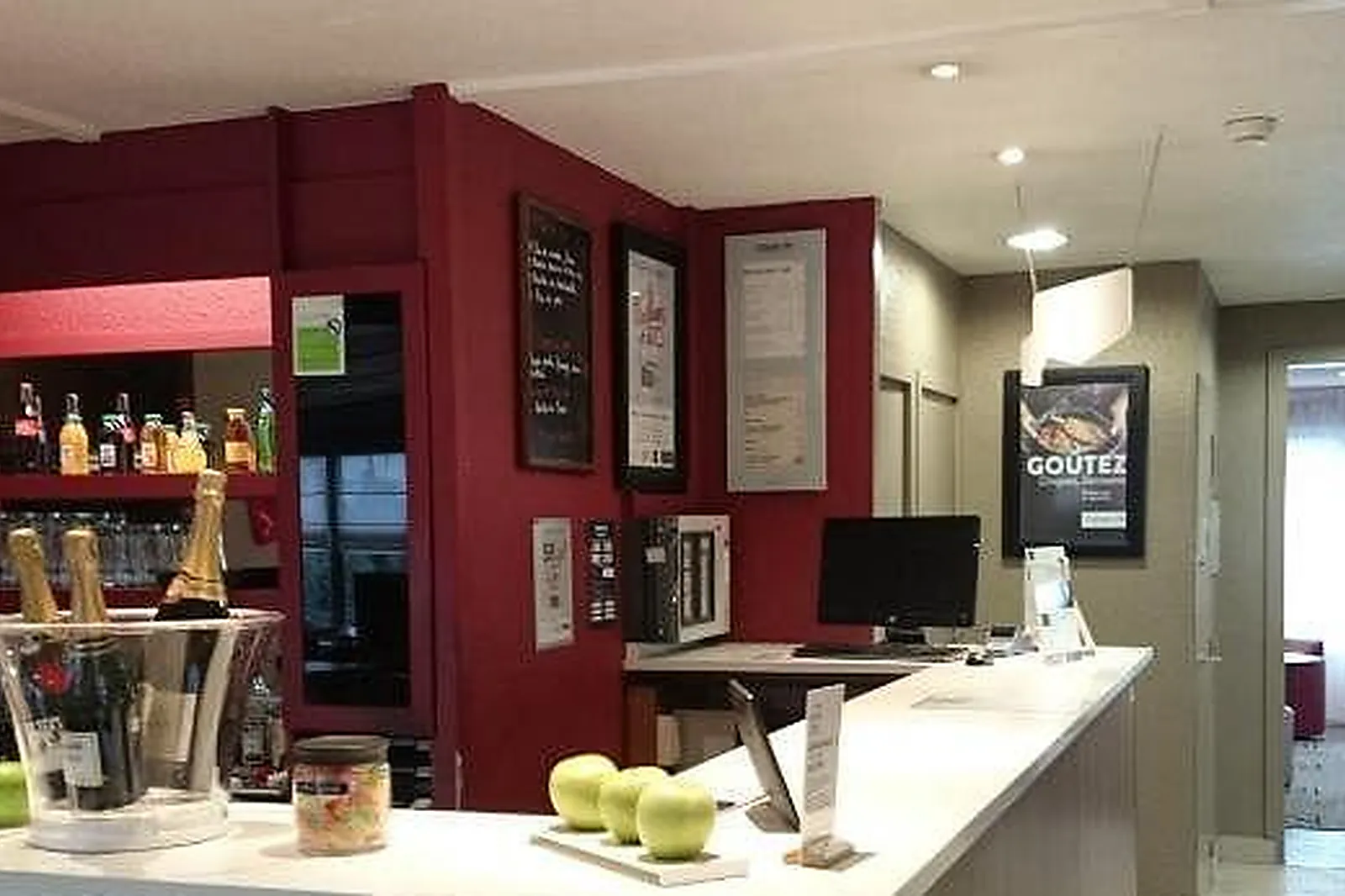 Lieux événementiels, CAMPANILE BAYONNE***