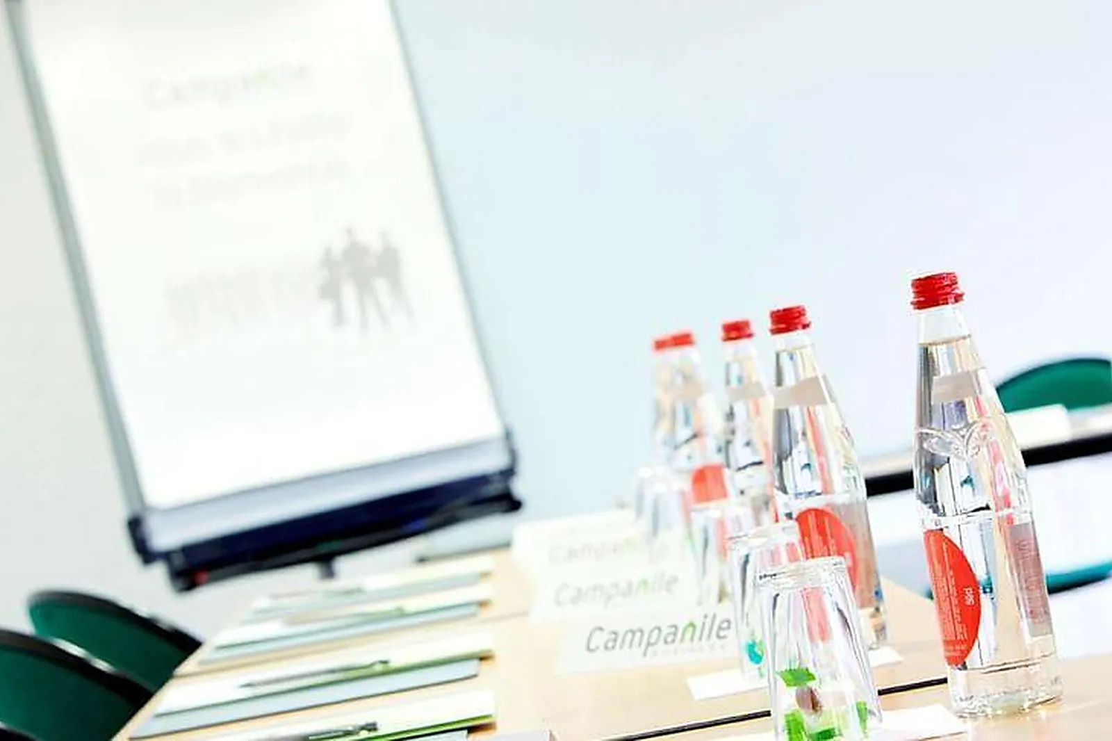 Lieux événementiels, CAMPANILE BESANÇON CHATEAUFARINE***