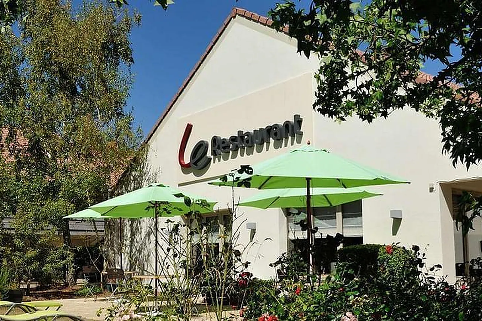 Lieux événementiels, CAMPANILE BOURG EN BRESSE***