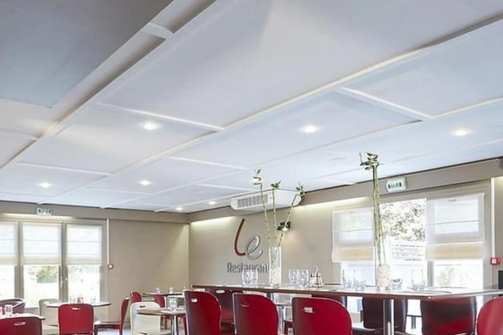 Lieux événementiels, CAMPANILE BÉTHUNE - FOUQUIÈRES LES BÉTHUNES ***