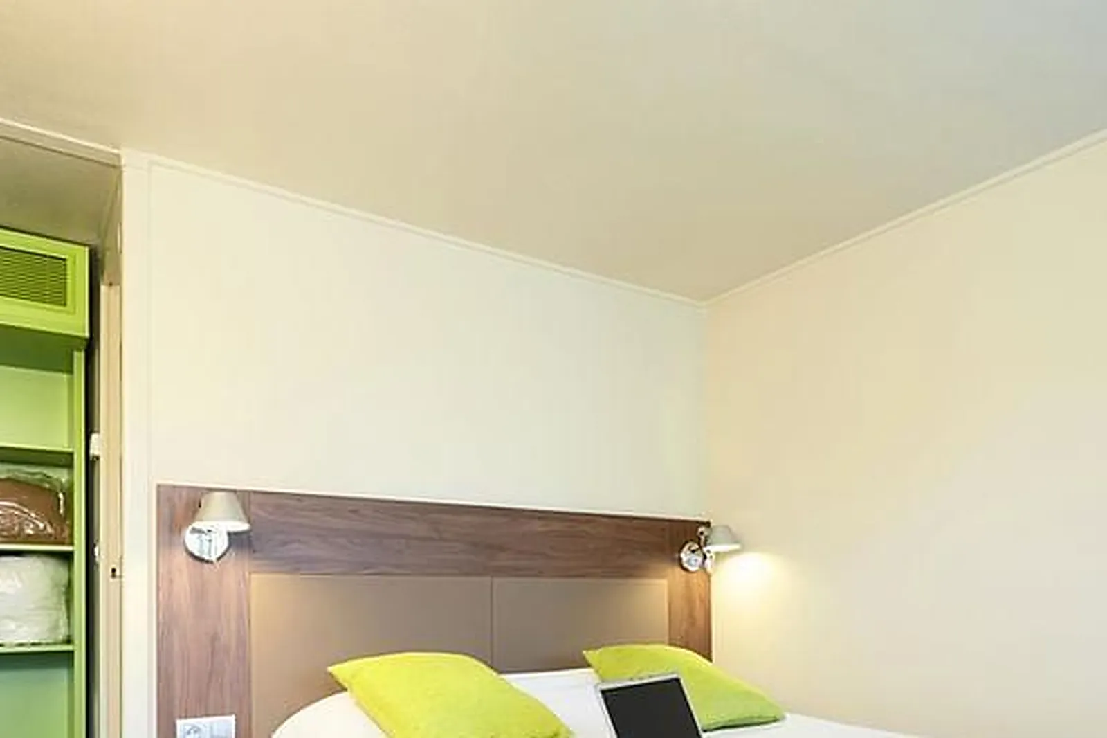 Lieux événementiels, CAMPANILE BÉTHUNE - FOUQUIÈRES LES BÉTHUNES ***