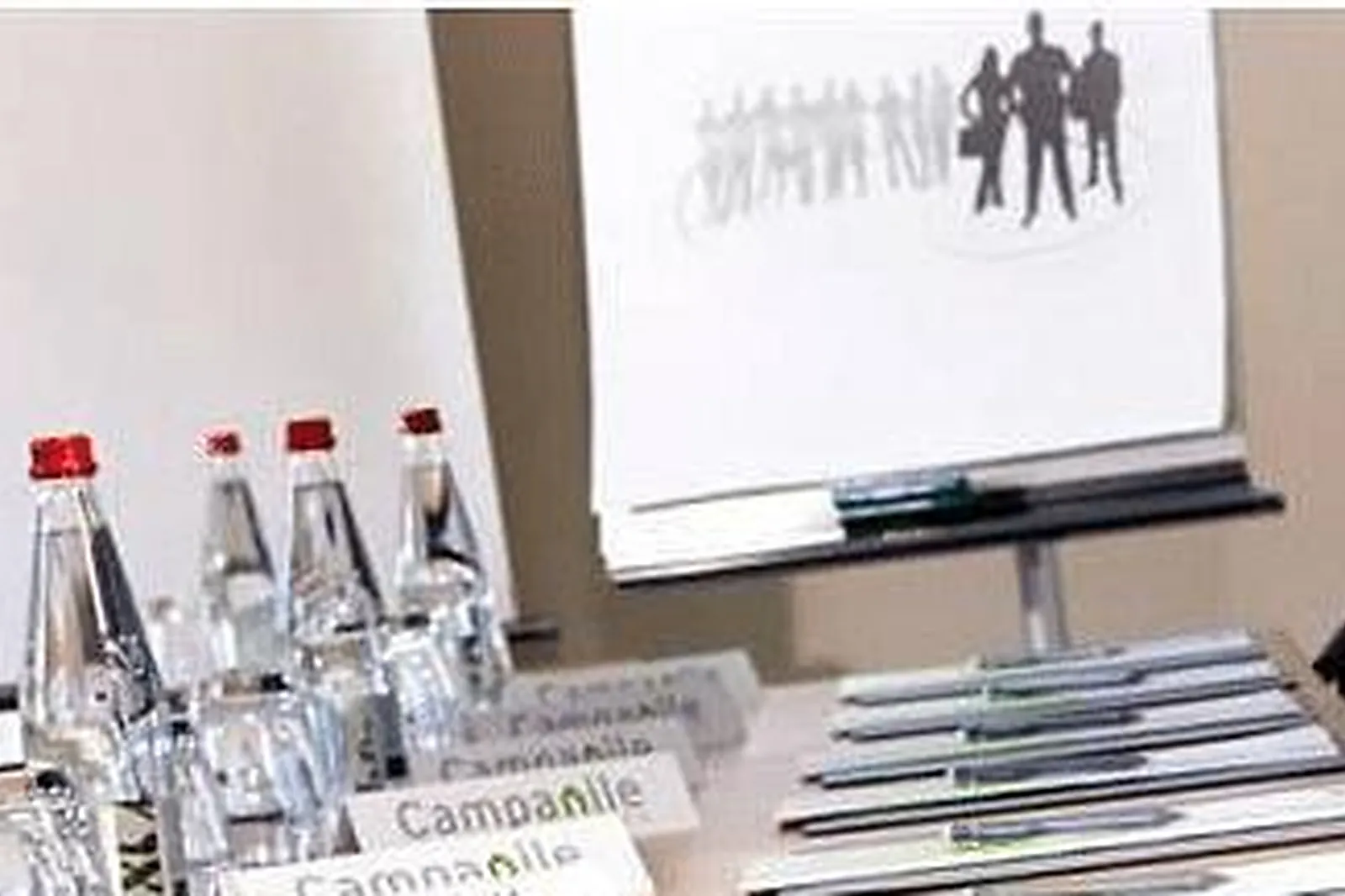 Lieux événementiels, CAMPANILE CHAVILLE ***