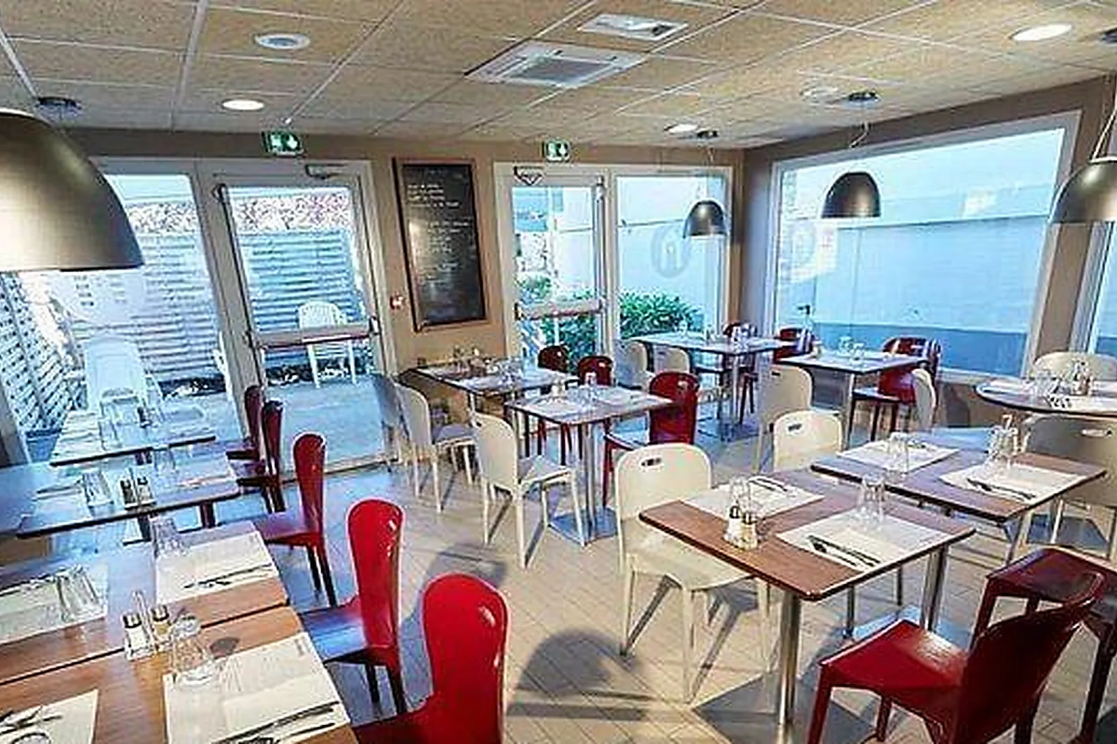 Lieux événementiels, CAMPANILE CRÉTEIL BONNEUIL***