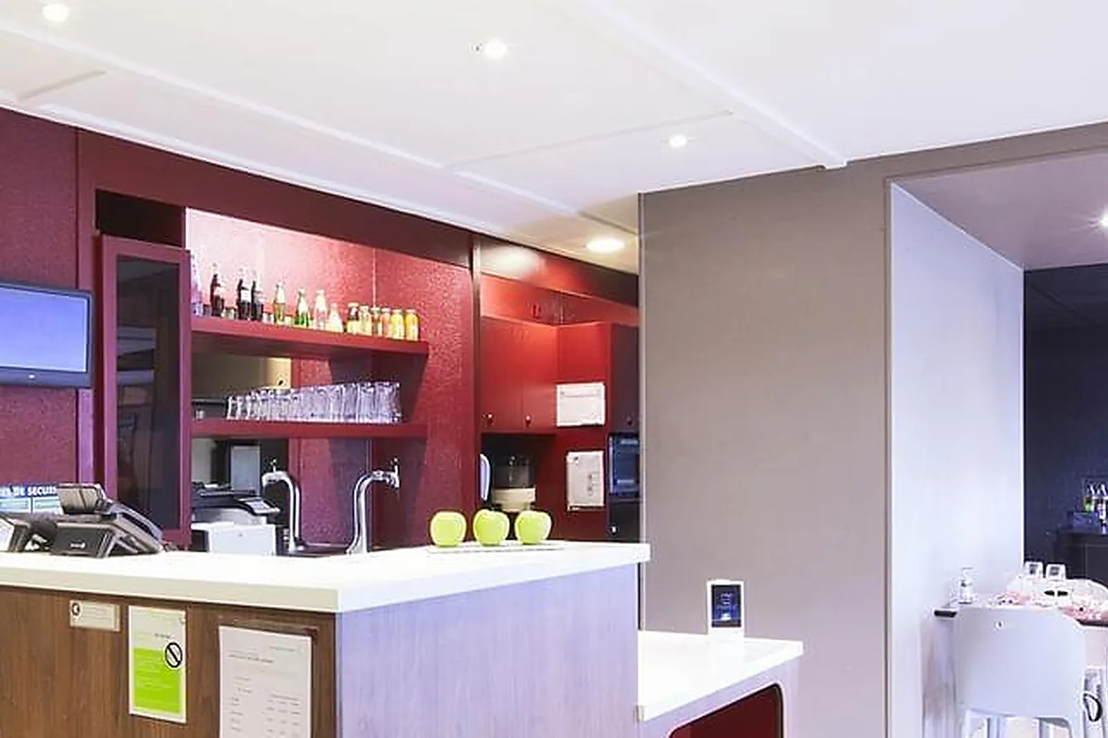 Lieux événementiels, CAMPANILE DIJON SAINT APPOLINAIRE***