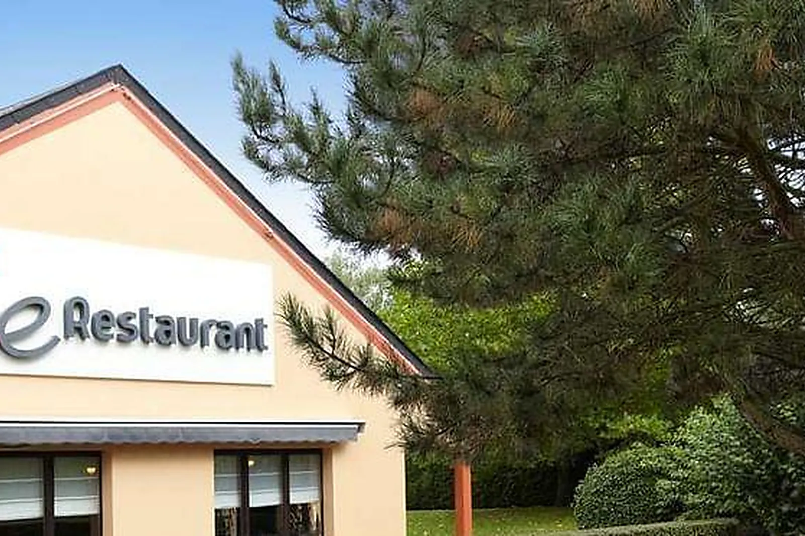 Lieux événementiels, CAMPANILE EVREUX