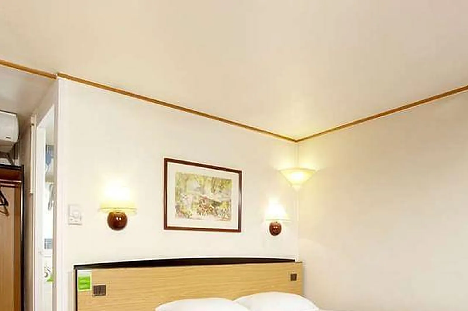 Lieux événementiels, CAMPANILE EVREUX