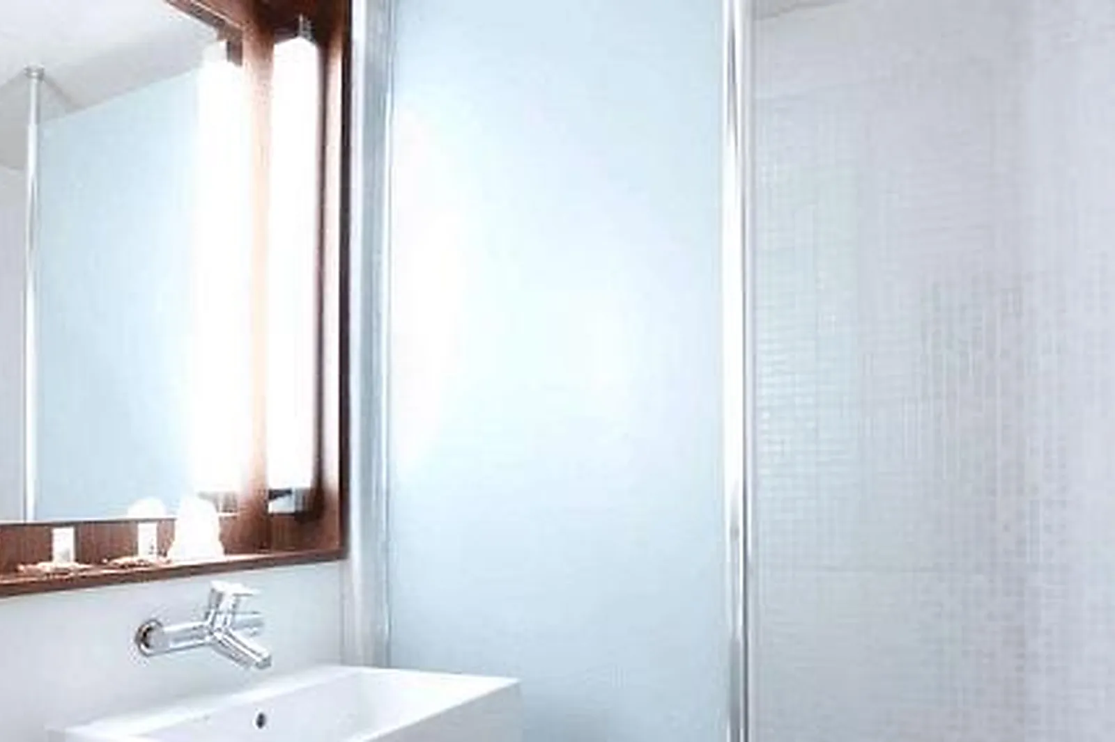 Lieux événementiels, CAMPANILE GRENOBLE SUD***