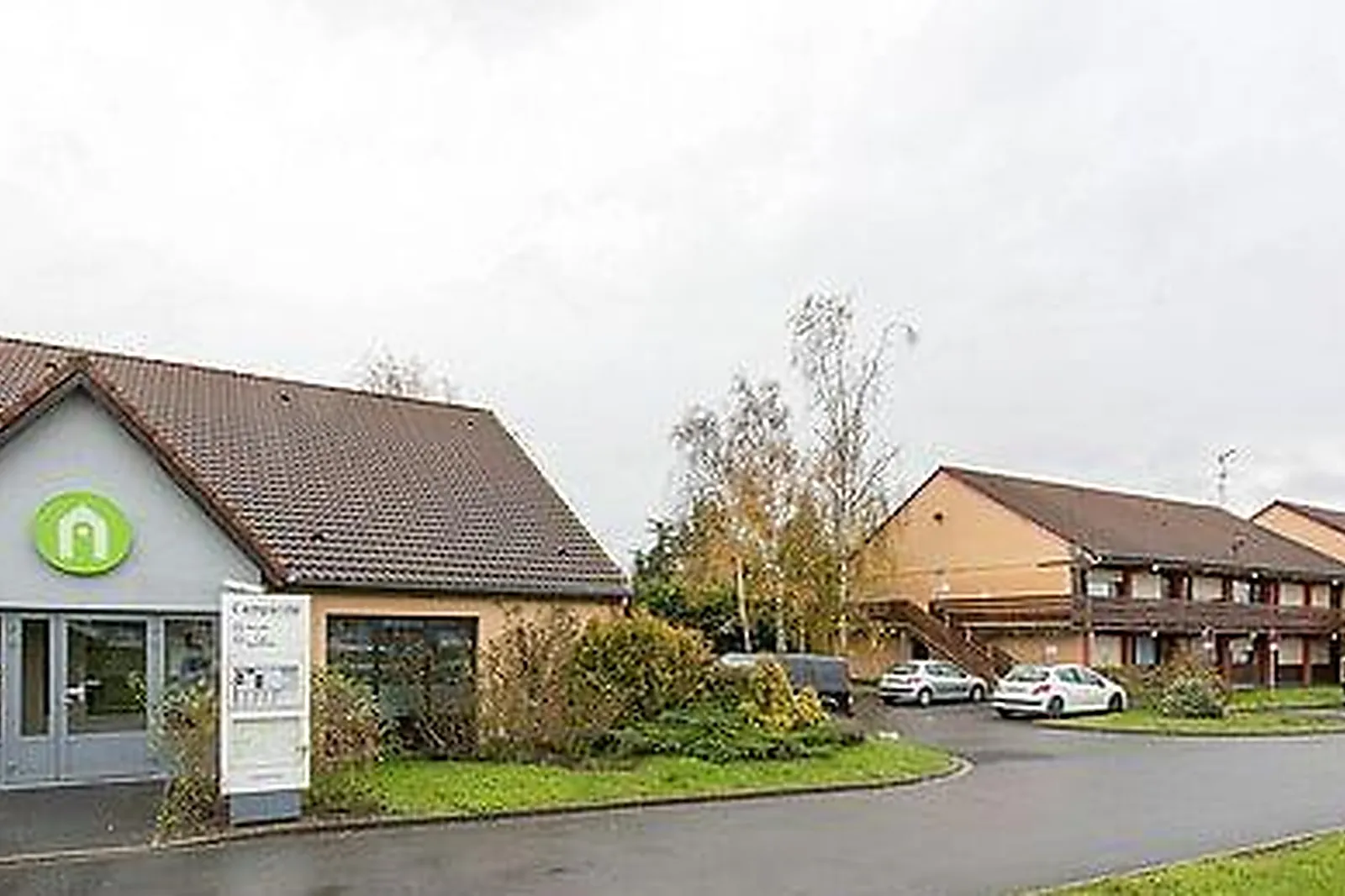 Lieux événementiels, CAMPANILE LILLE CUINCY***