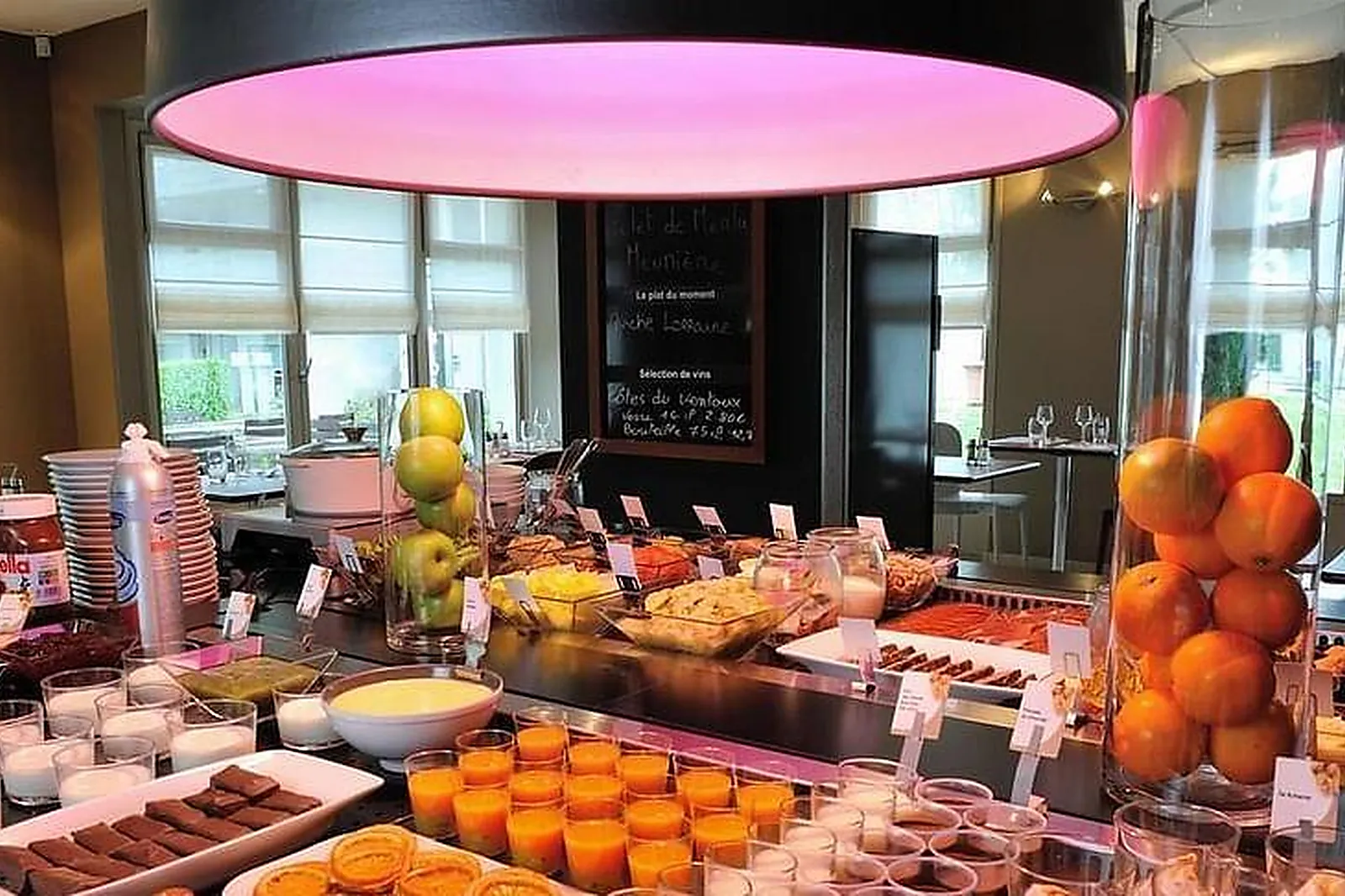 Lieux événementiels, CAMPANILE LYON EST ***