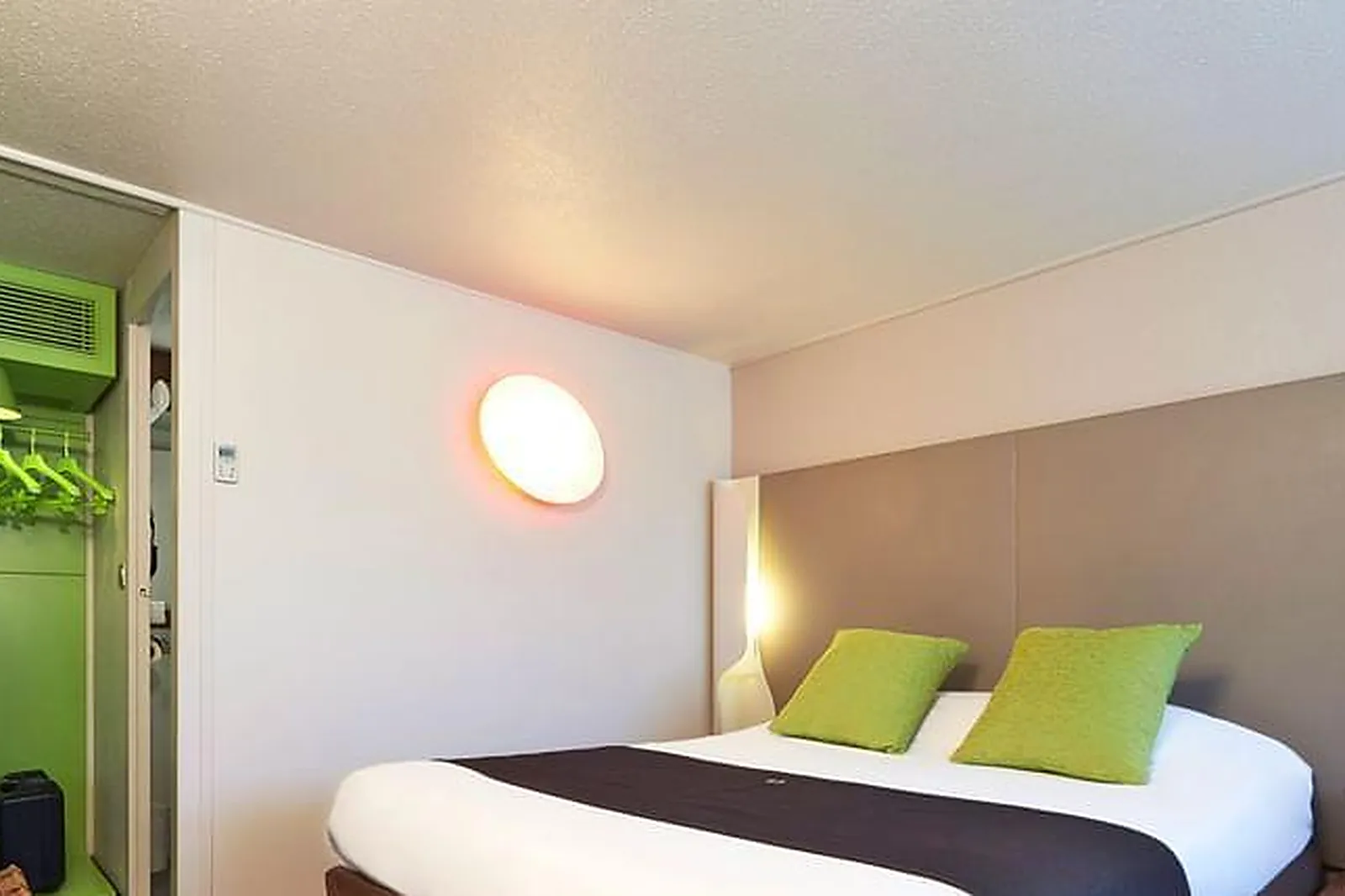 Lieux événementiels, CAMPANILE LYON SUD FEYZIN***