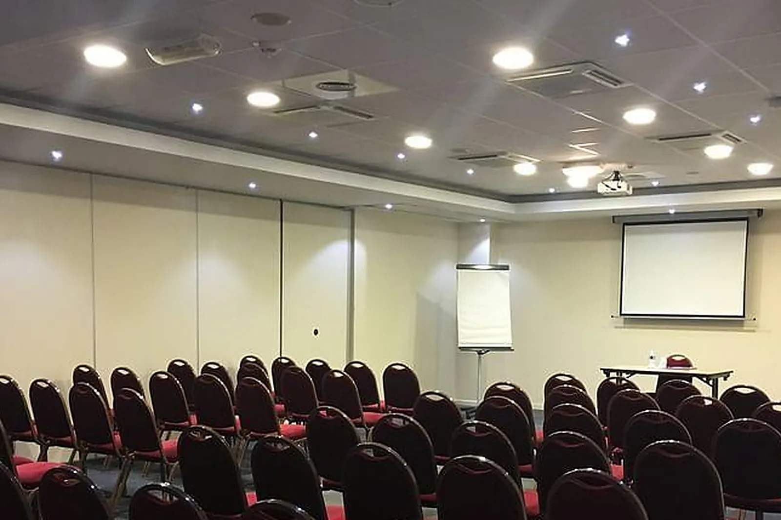 Lieux événementiels, CAMPANILE MARNE LA VALLÉE BUSSY ST GEORGES HOTEL***