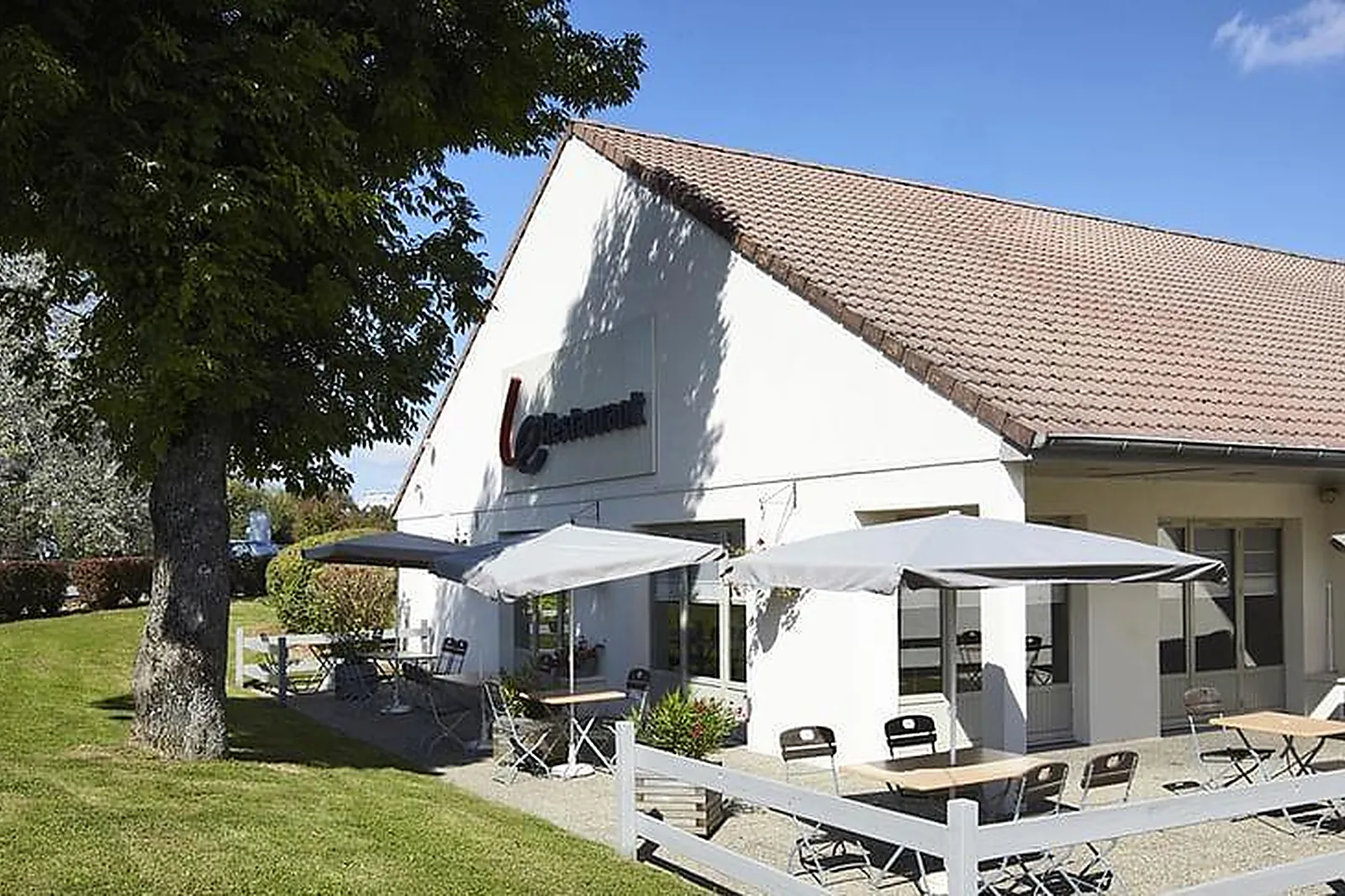 Lieux événementiels, CAMPANILE MONTBÉLIARD - SOCHAUX***