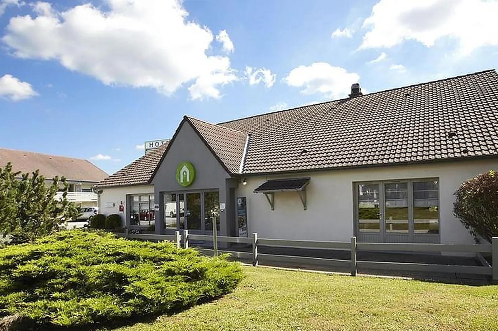 Lieux événementiels, CAMPANILE MONTBÉLIARD - SOCHAUX***