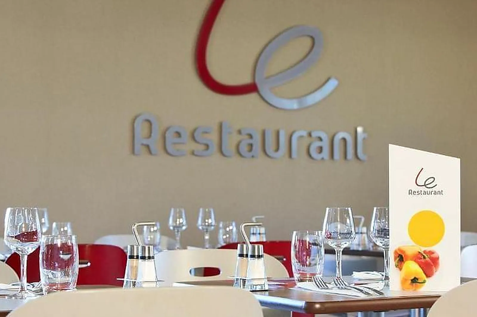 Lieux événementiels, CAMPANILE MONTBÉLIARD - SOCHAUX***