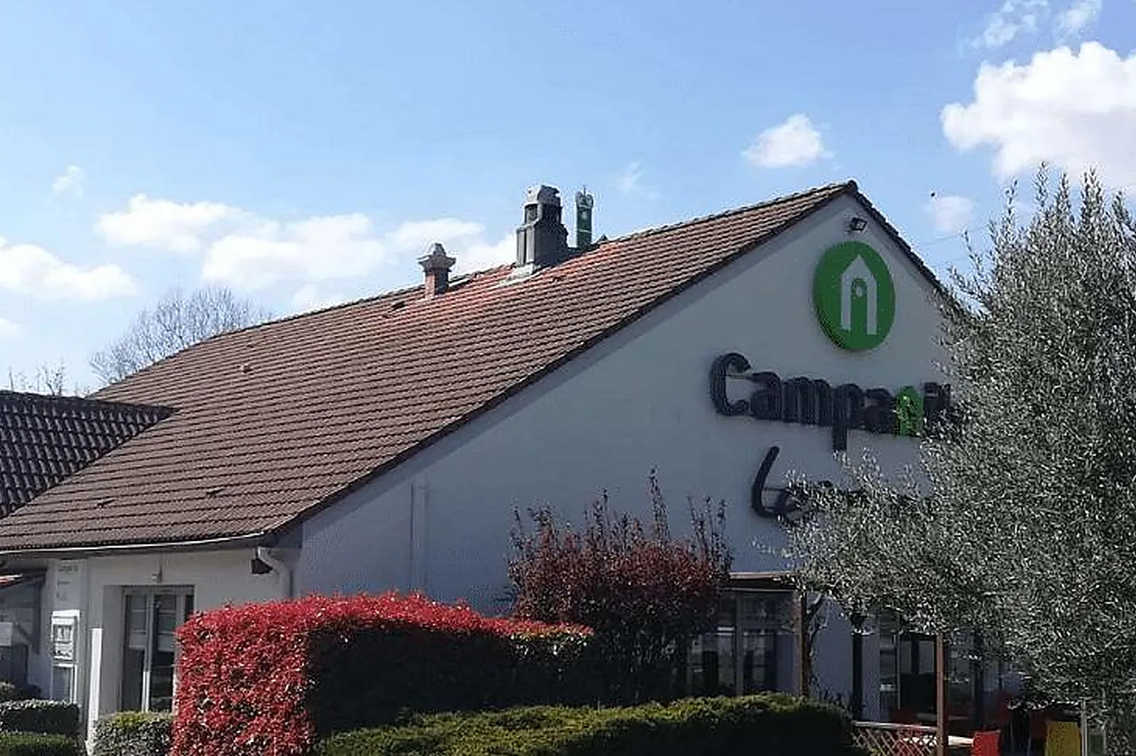 Lieux événementiels, CAMPANILE MONTELIMAR***