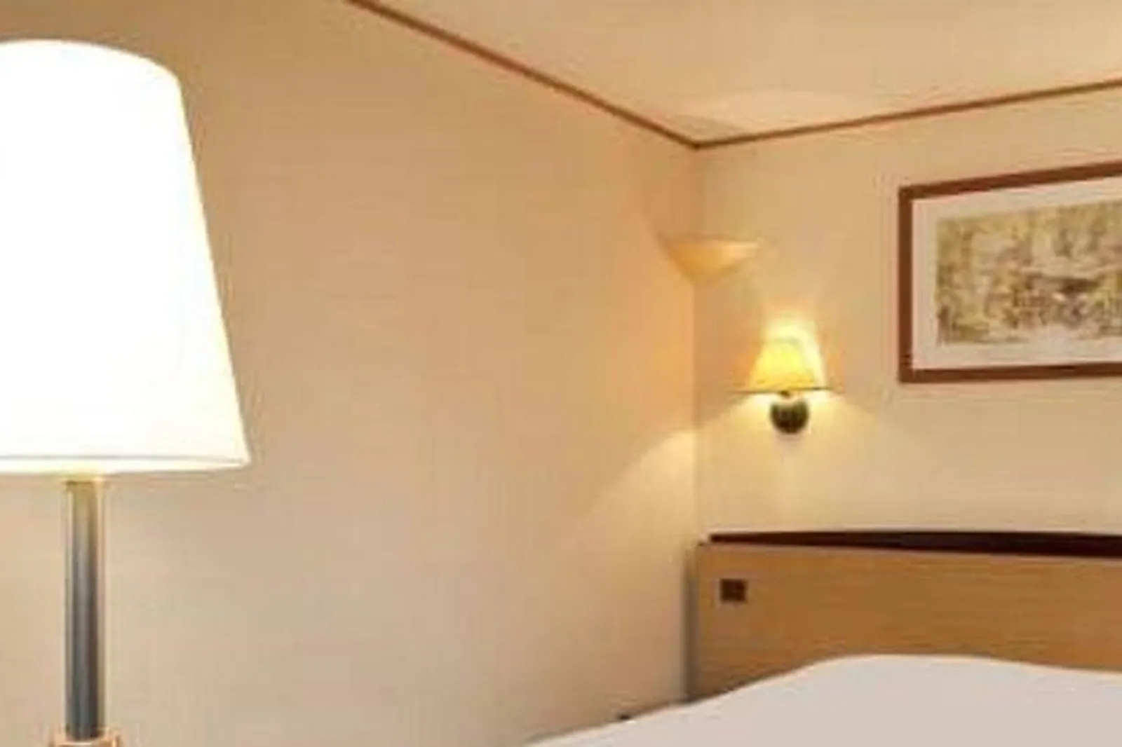 Lieux événementiels, CAMPANILE NIORT LA CRÉCHE ***