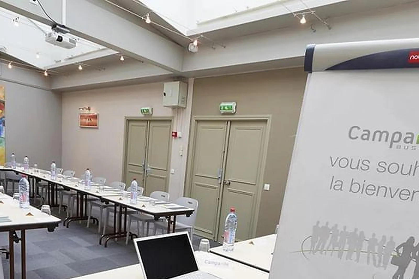 Lieux événementiels, CAMPANILE PARIS OUEST - PORTE DE CHAMPERRET LEVALLOIS ***