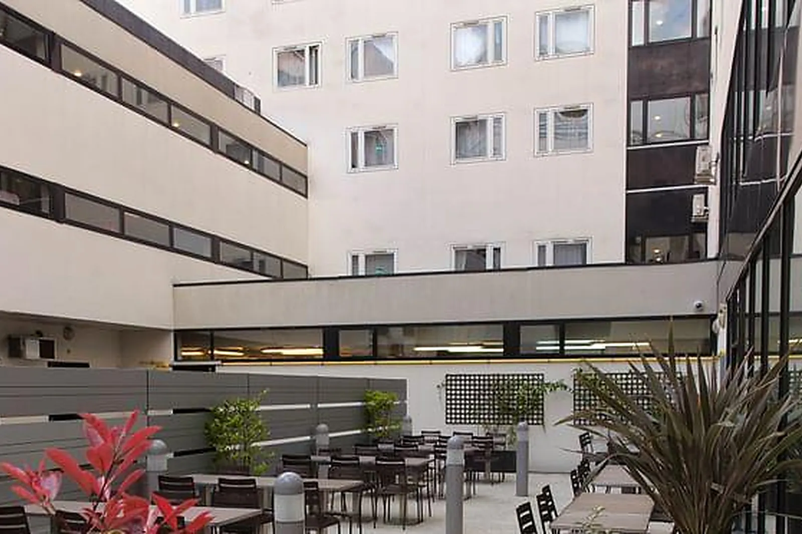 Lieux événementiels, CAMPANILE PARIS XIX LA VILLETTE