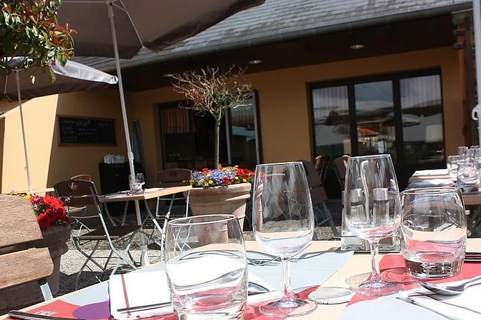 Lieux événementiels, CAMPANILE REIMS TINQUEUX ***