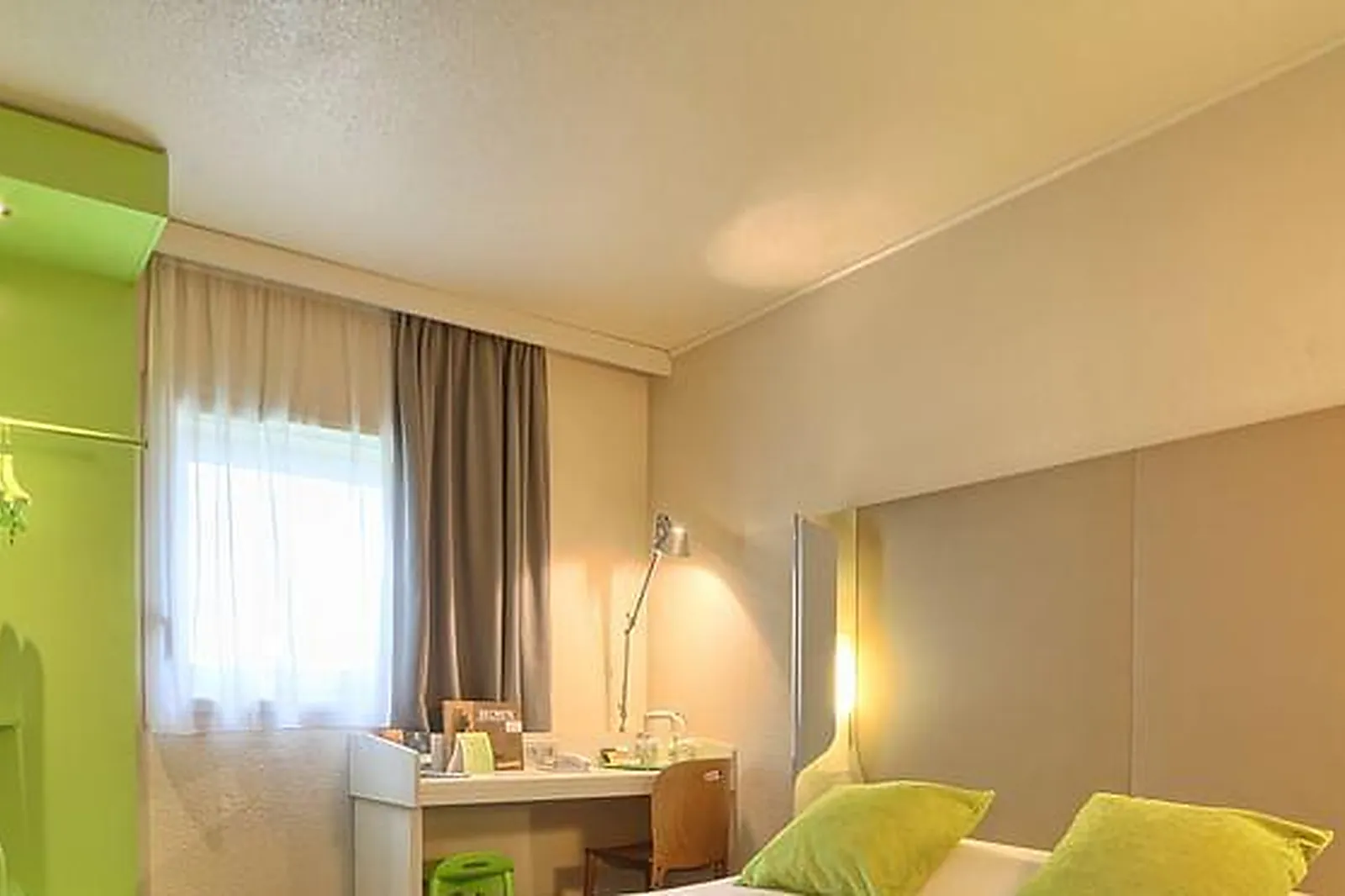 Lieux événementiels, ESPACE TRAIT D'UNION