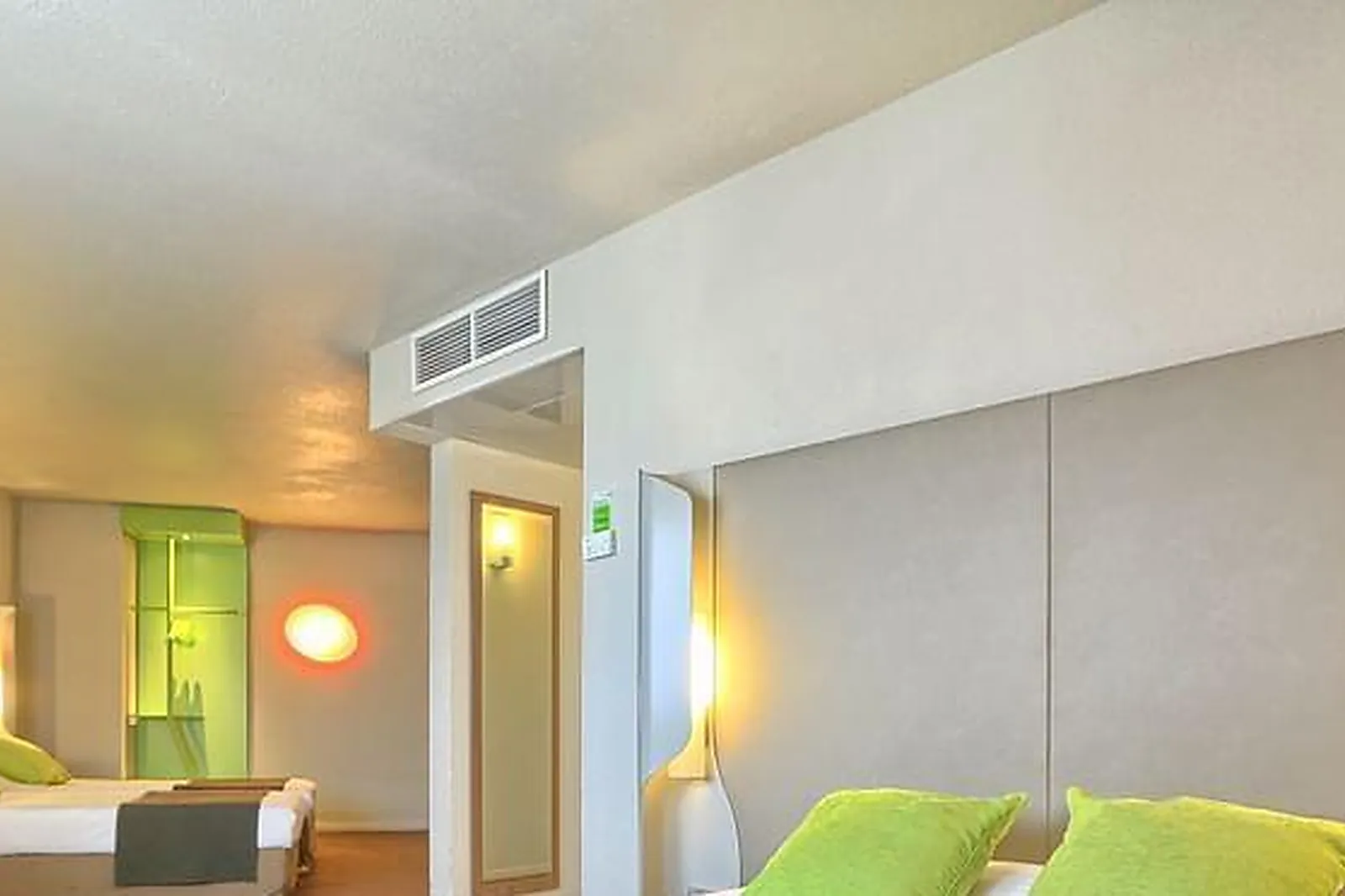 Lieux événementiels, ESPACE TRAIT D'UNION