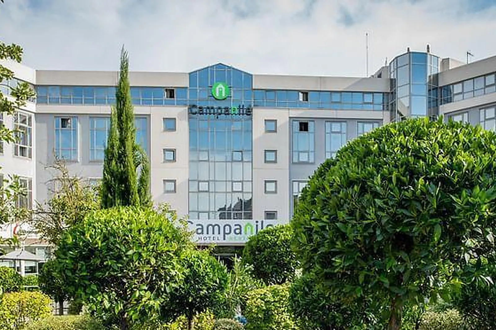 Lieux événementiels, ESPACE TRAIT D'UNION