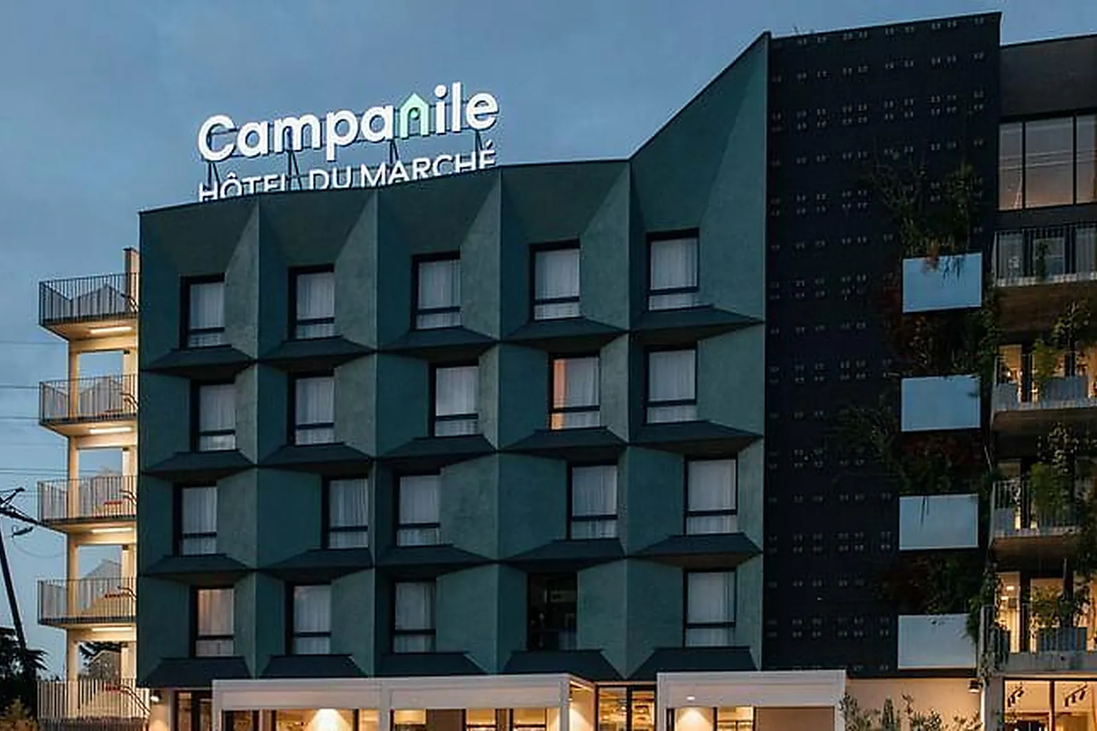 Lieux événementiels, CAMPANILE RUNGIS ORLY***