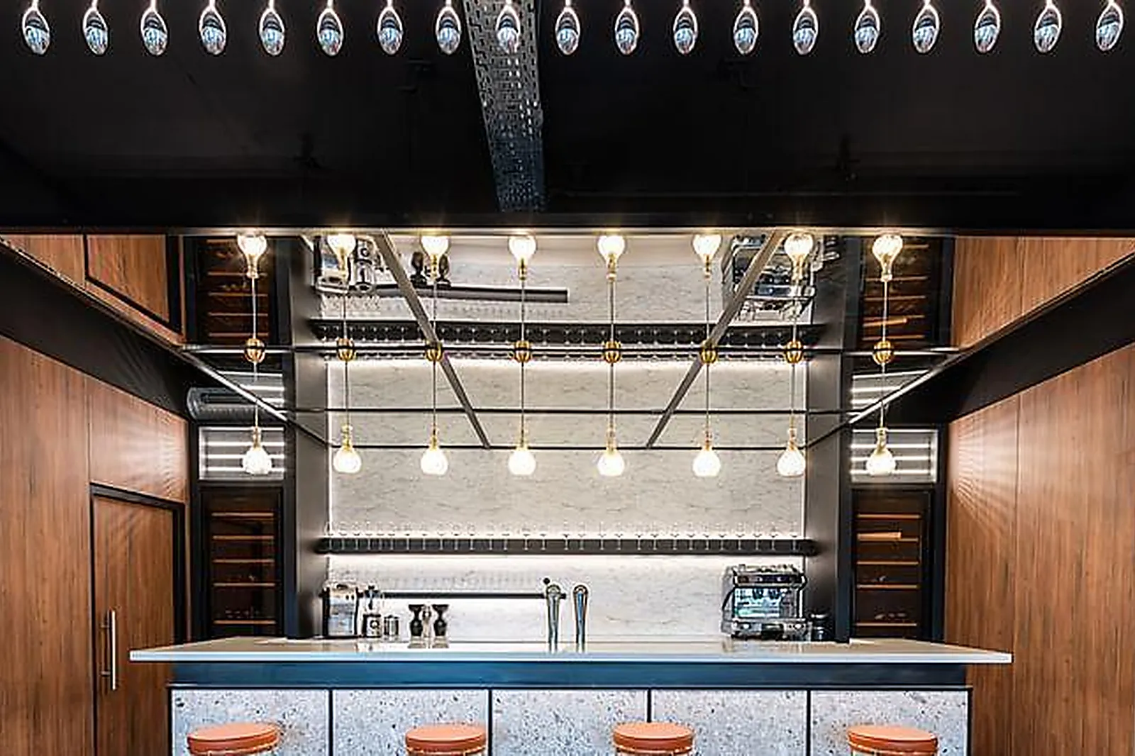 Lieux événementiels, CAMPANILE RUNGIS ORLY***