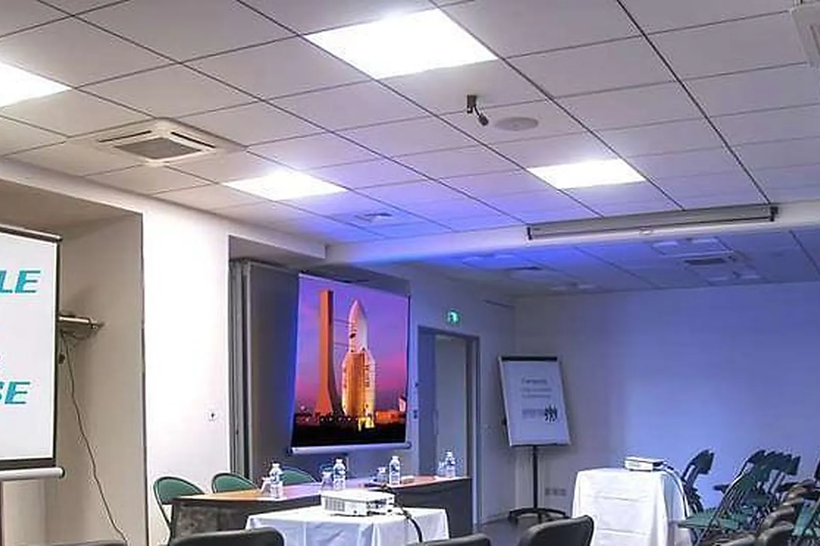 Lieux événementiels, CAMPANILE TOULOUSE SUD-EST - CITÉ DE L'ESPACE ***