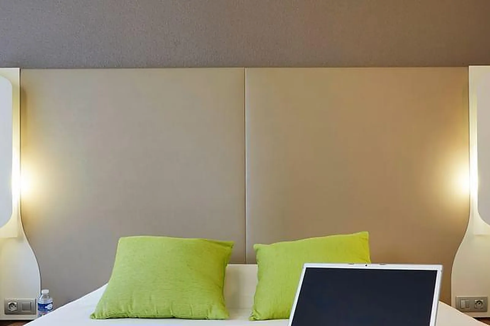 Lieux événementiels, RENT A BLOC